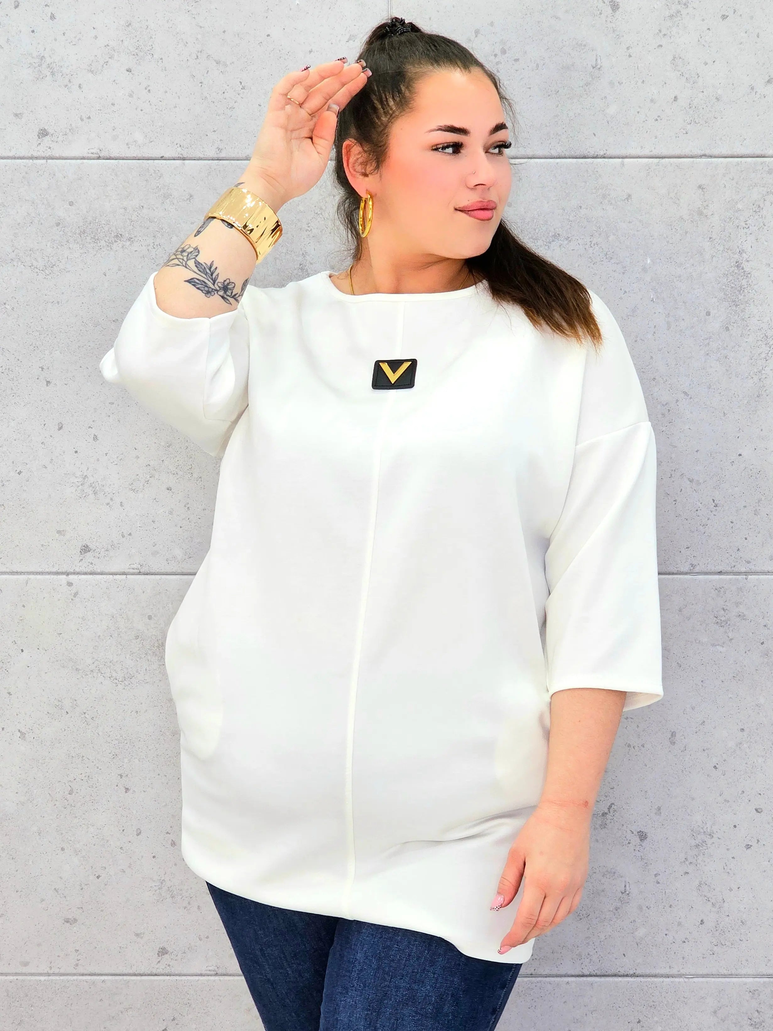 Elegancka tunika plus size w kolorze ecru – stylowa i wygodna propozycja dla kobiet XXL Stylowa XL