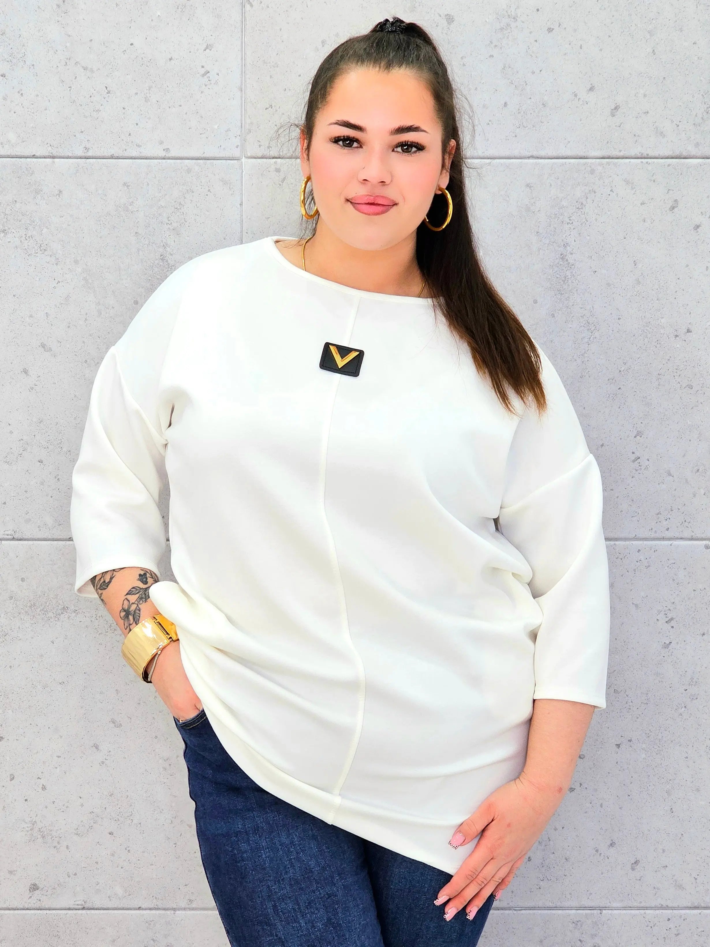 Elegancka tunika plus size w kolorze ecru – stylowa i wygodna propozycja dla kobiet XXL Stylowa XL