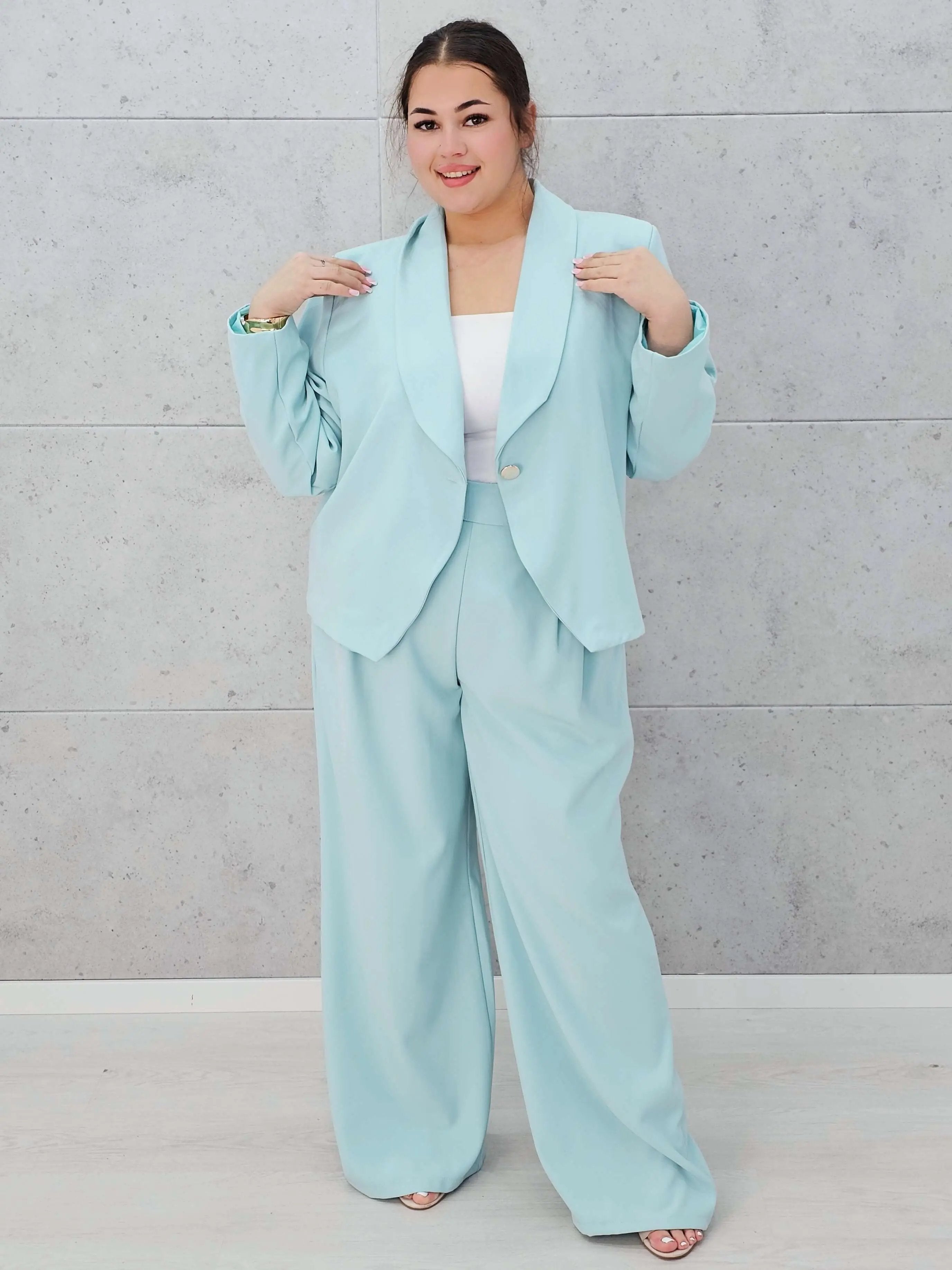 Elegancki garnitur damski plus size Stylowa XL