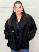 Elegancki płaszcz plus size – klasyczny fason na chłodniejsze dni Stylowa XL