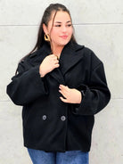 Elegancki płaszcz plus size – klasyczny fason na chłodniejsze dni Stylowa XL