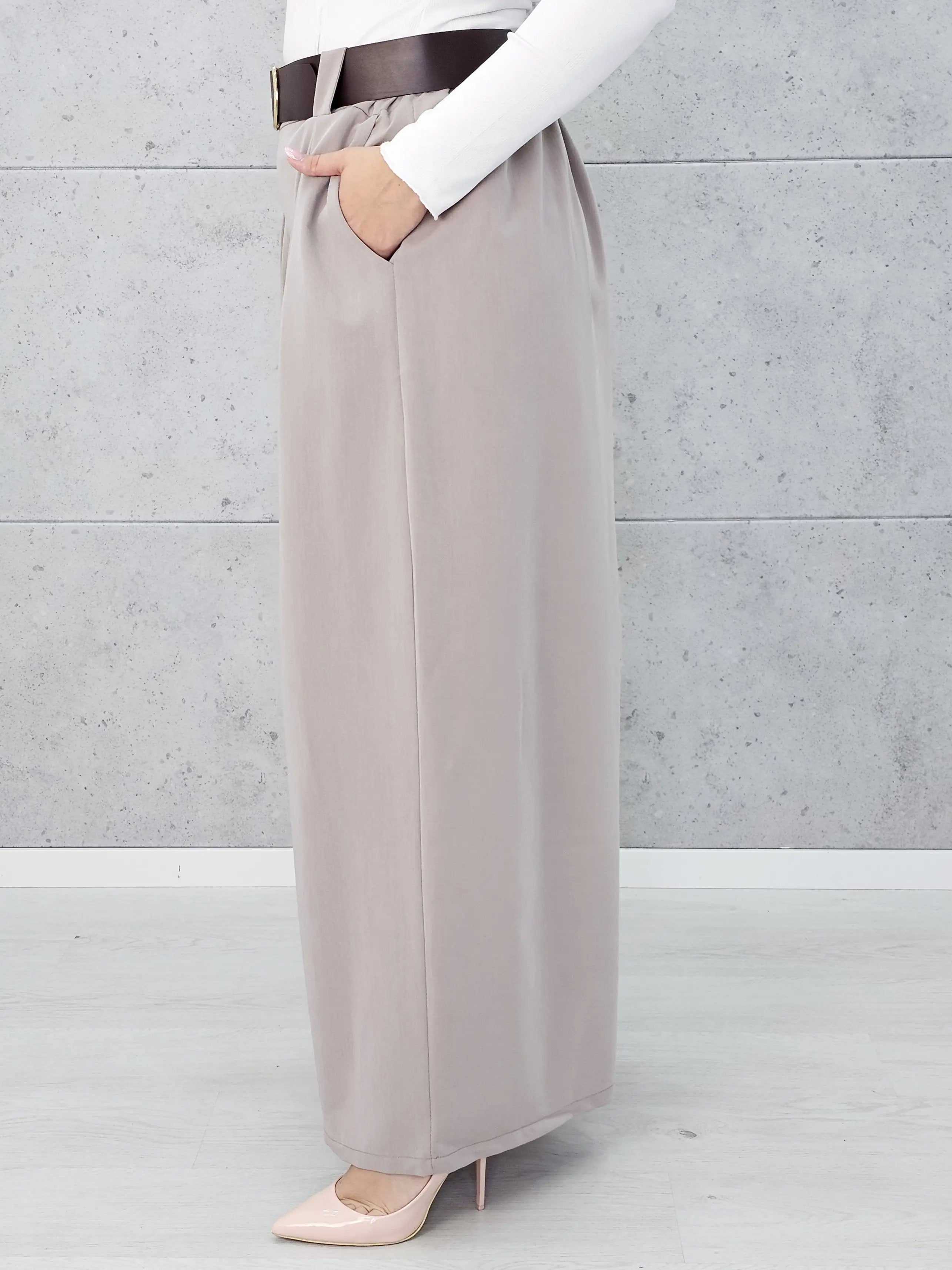 Eleganckie spodnie palazzo z paskiem Stylowa XL