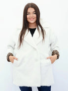 Futerko plus size z guzikami – styl, ciepło i elegancja Stylowa XL