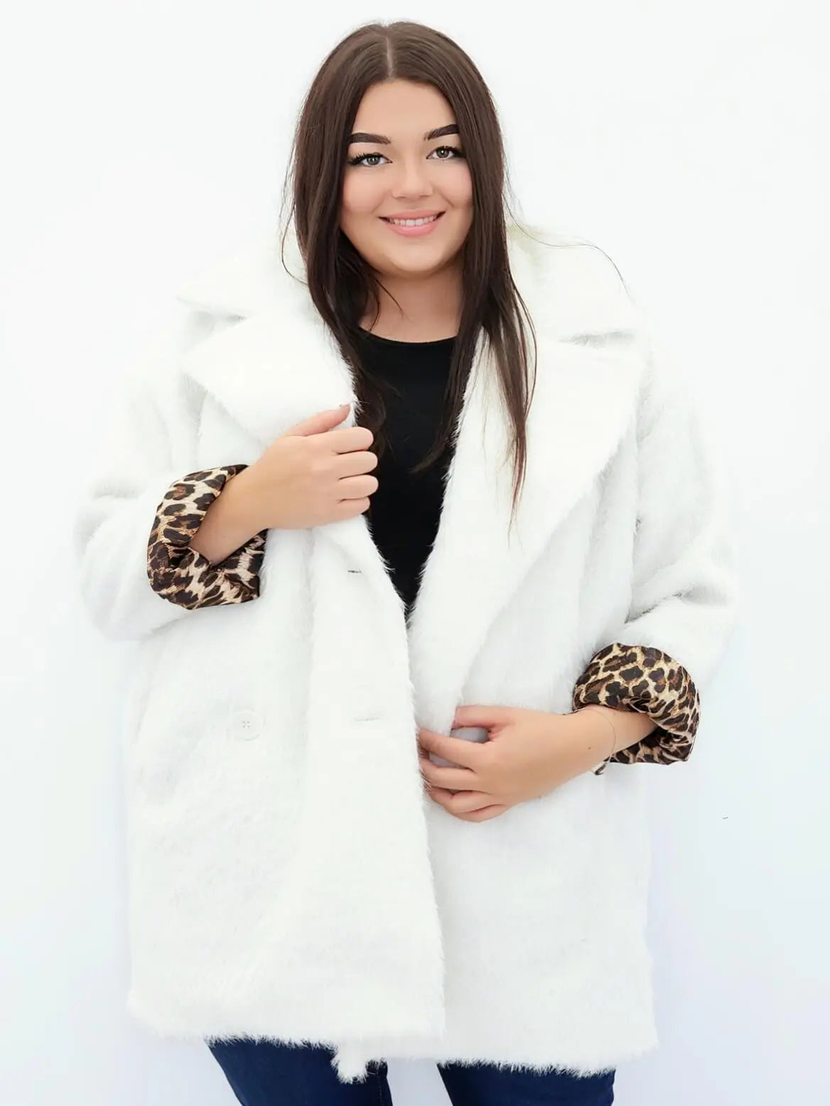 Futerko plus size z guzikami – styl, ciepło i elegancja Stylowa XL