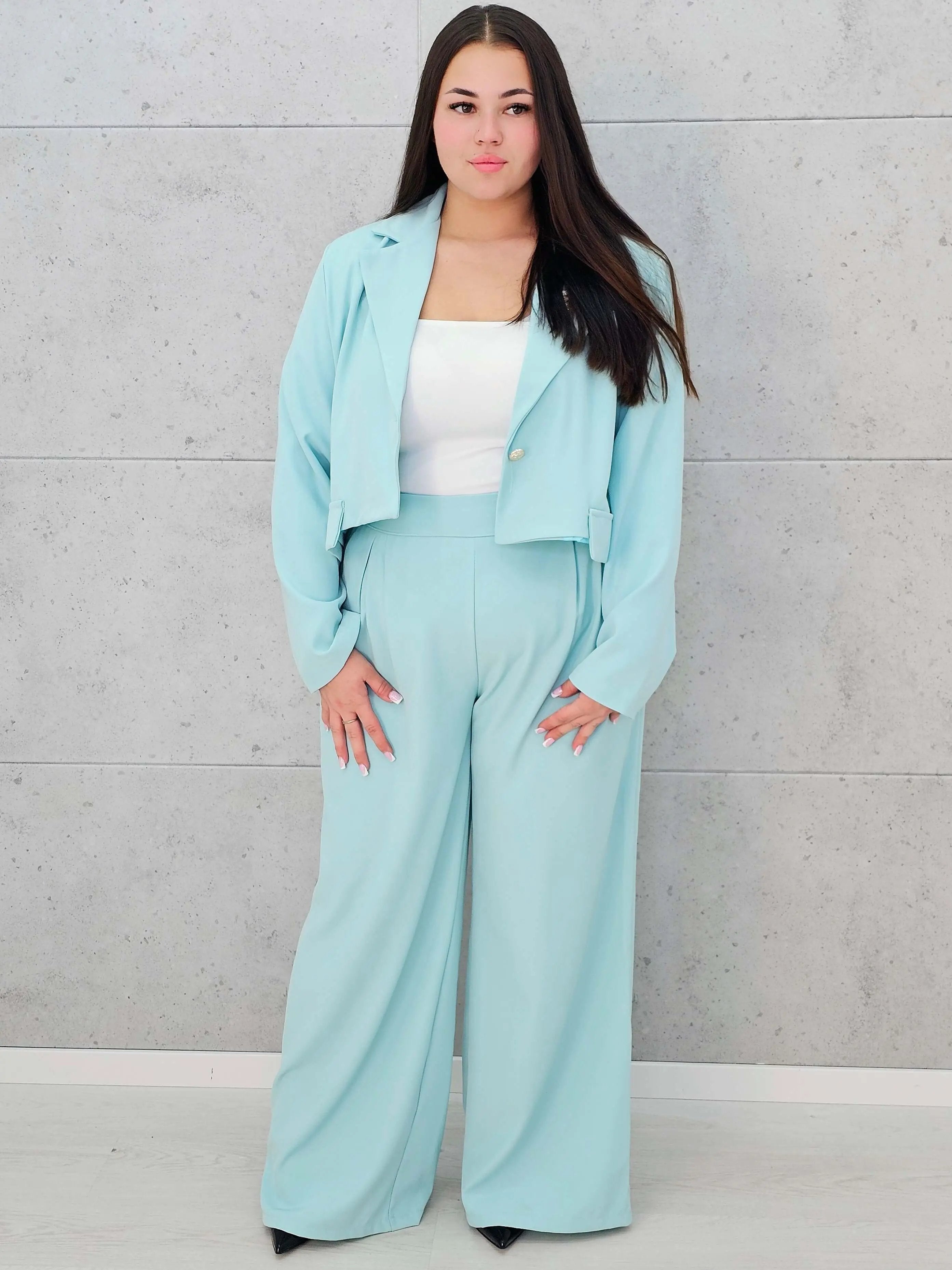 Garnitur „Elegance Bloom” z krótką marynarką Stylowa XL