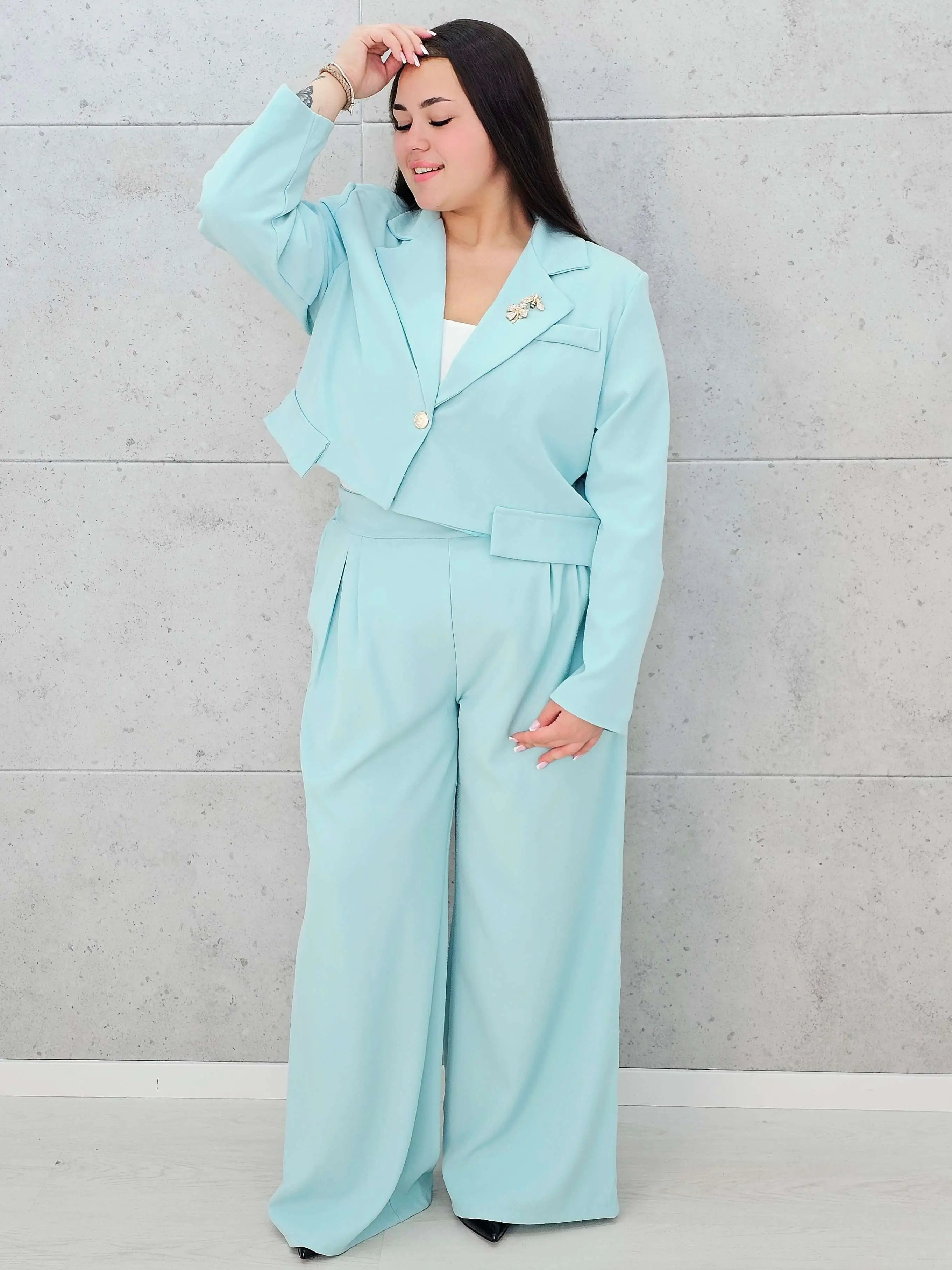 Garnitur „Elegance Bloom” z krótką marynarką Stylowa XL