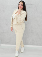 Garnitur „Soft Confidence” – subtelność w nowoczesnym wydaniu Stylowa XL