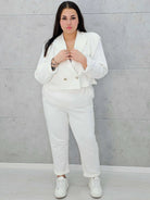 Garnitur „Soft Confidence” – subtelność w nowoczesnym wydaniu Stylowa XL