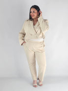 Garnitur plus size z krótką marynarką i spodniami XXL Stylowa XL