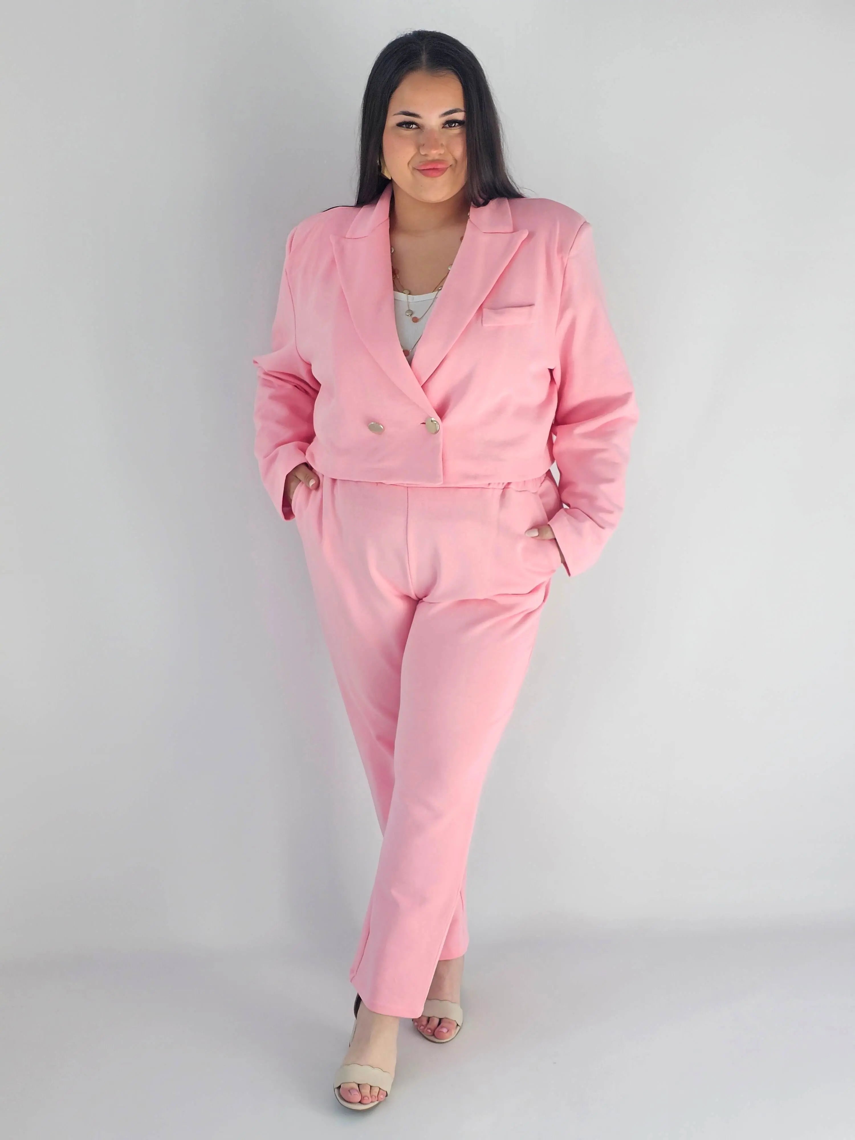 Garnitur plus size z krótką marynarką i spodniami XXL Stylowa XL