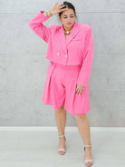 Garniturowy komplet z krótką marynarką i szortami -  w 6 kolorach Stylowa XL