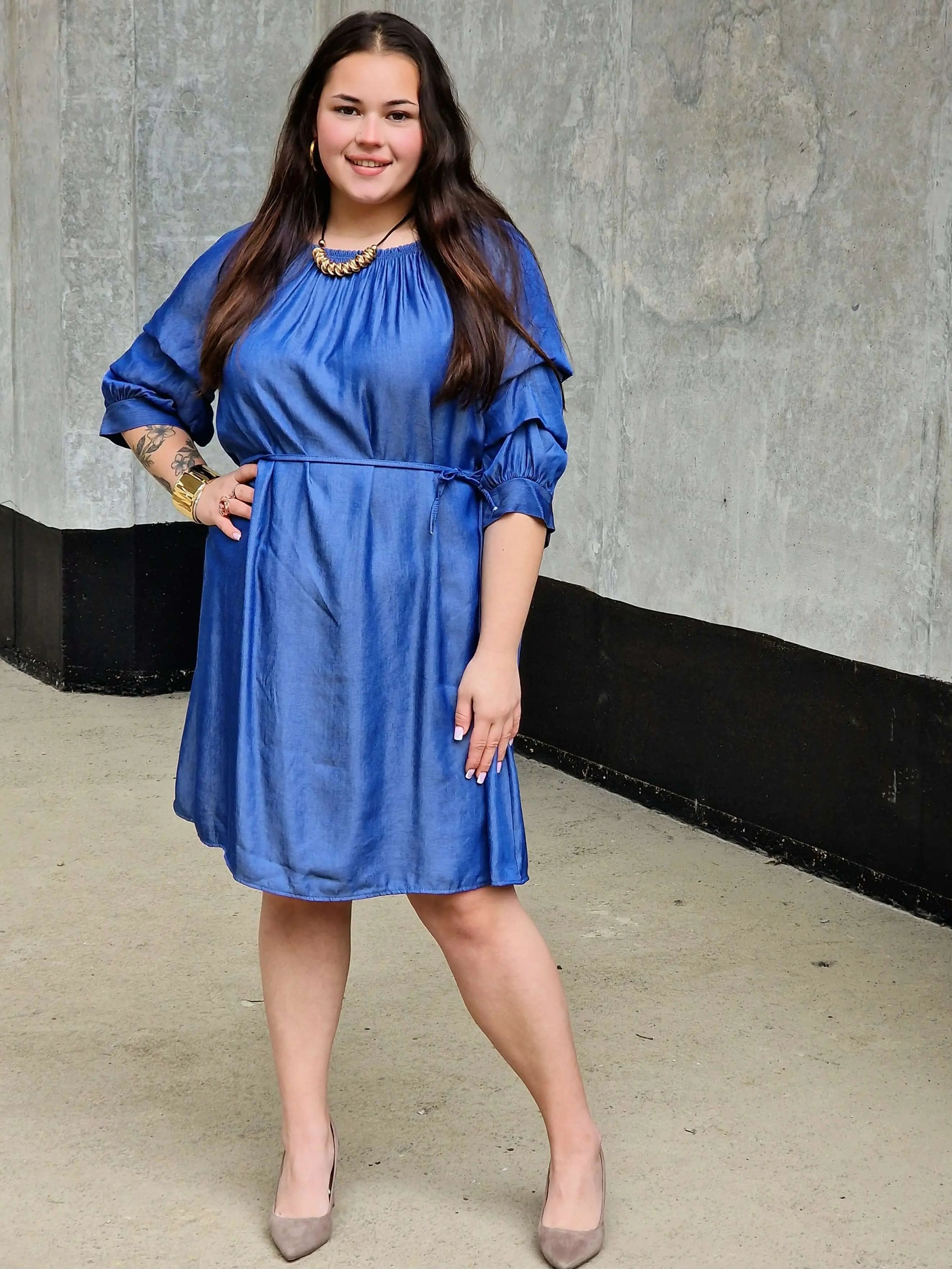 Jeans-owa sukienka z marszczonym rękawem Stylowa XL