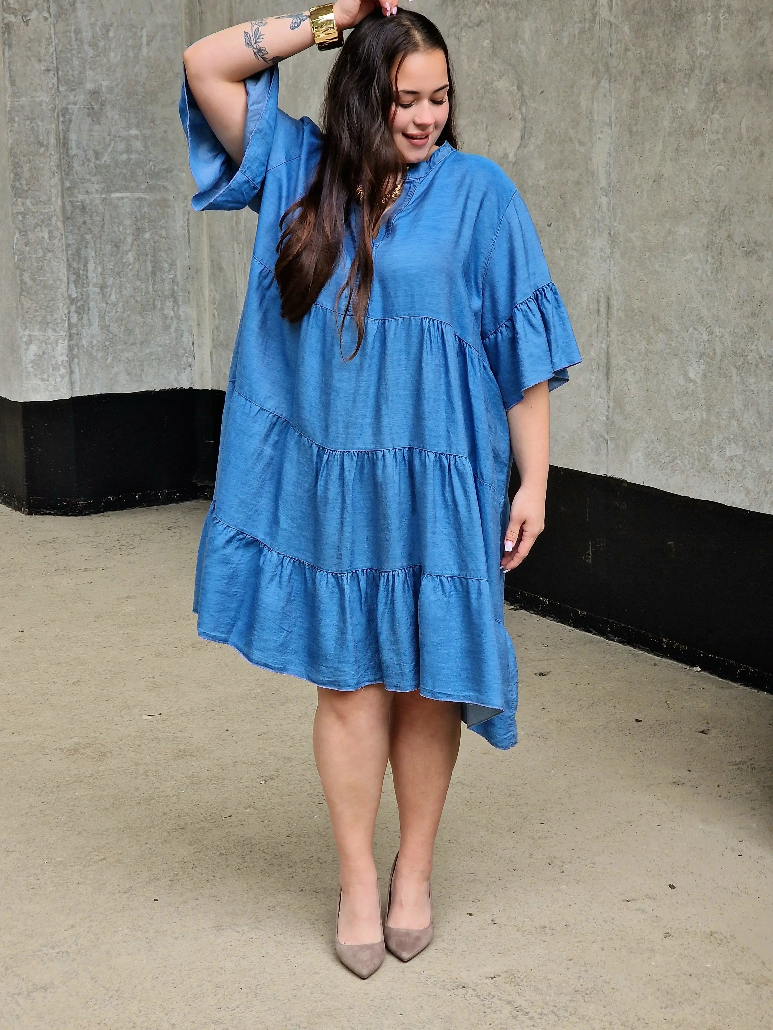 Jeansowa sukienka z falbanami Stylowa XL