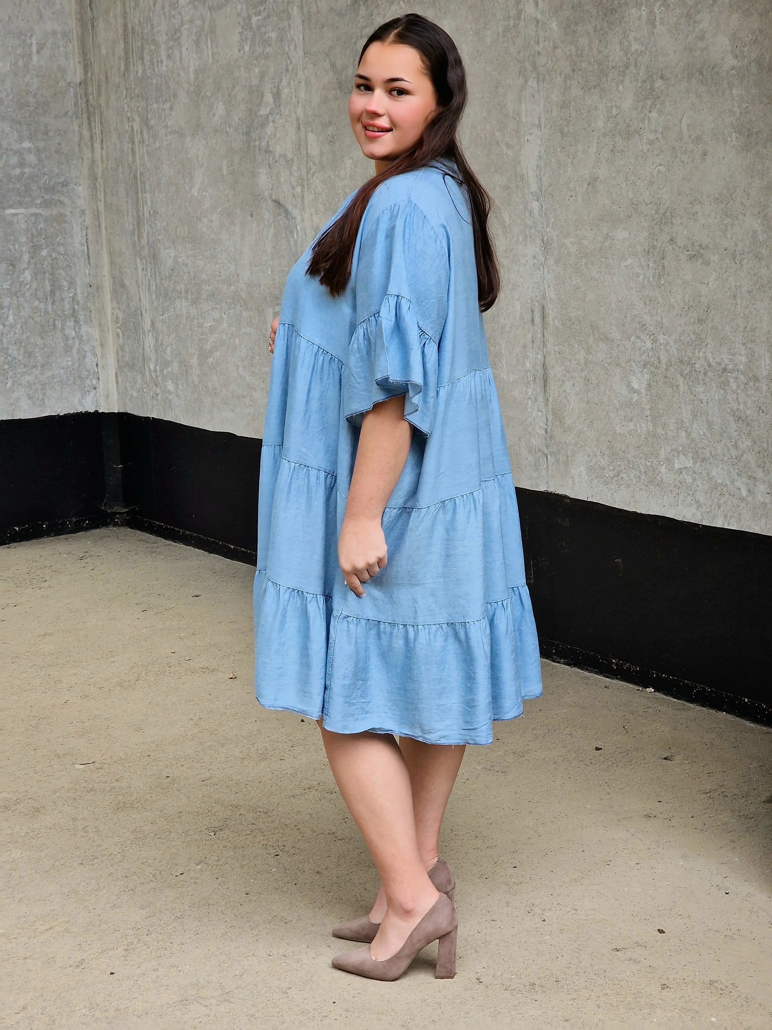 Jeansowa sukienka z falbanami Stylowa XL