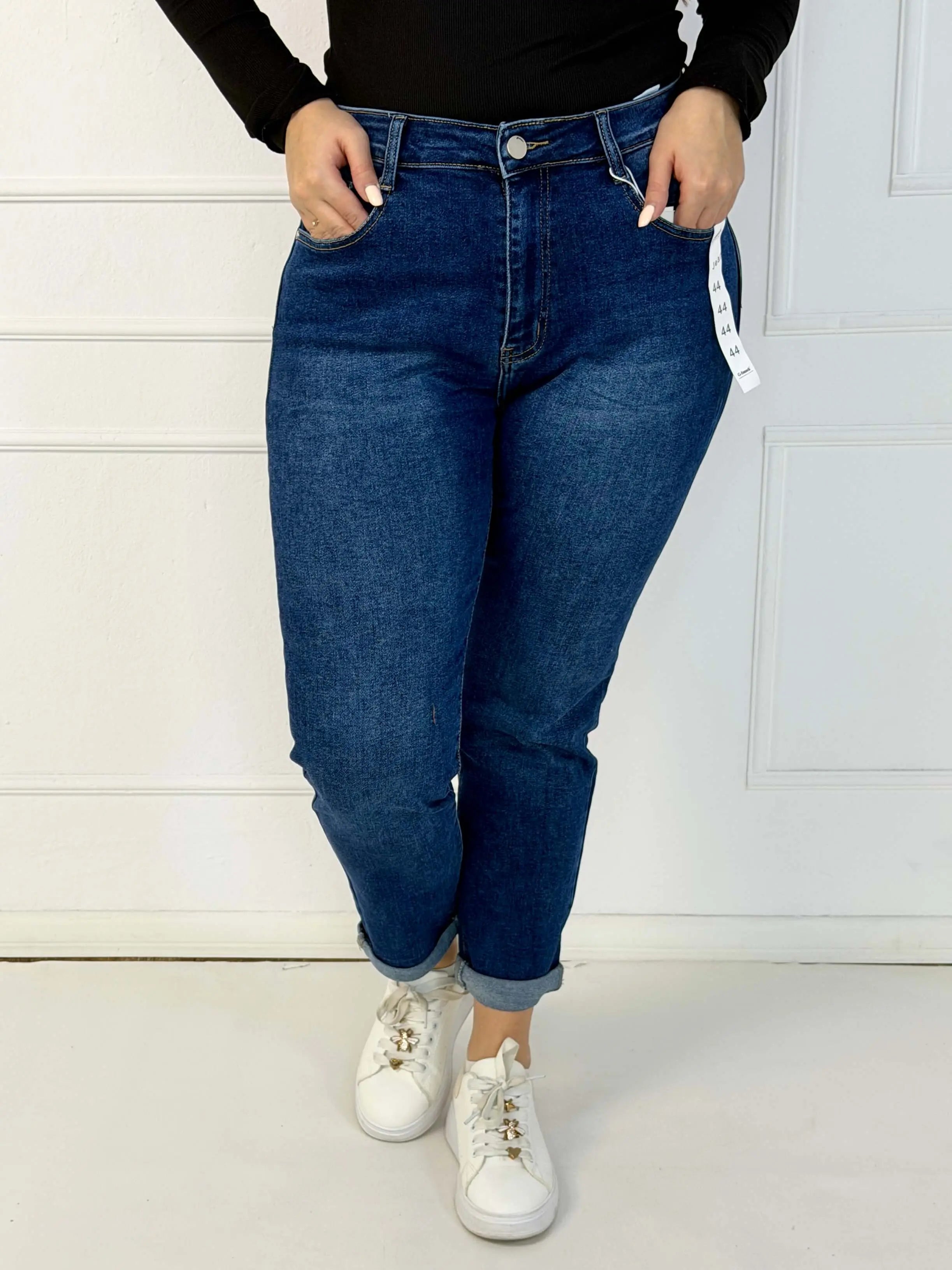 Jeansy plus size G-Smack mom fit XXL – granatowy denim z haftowanym kwiatem Stylowa XL