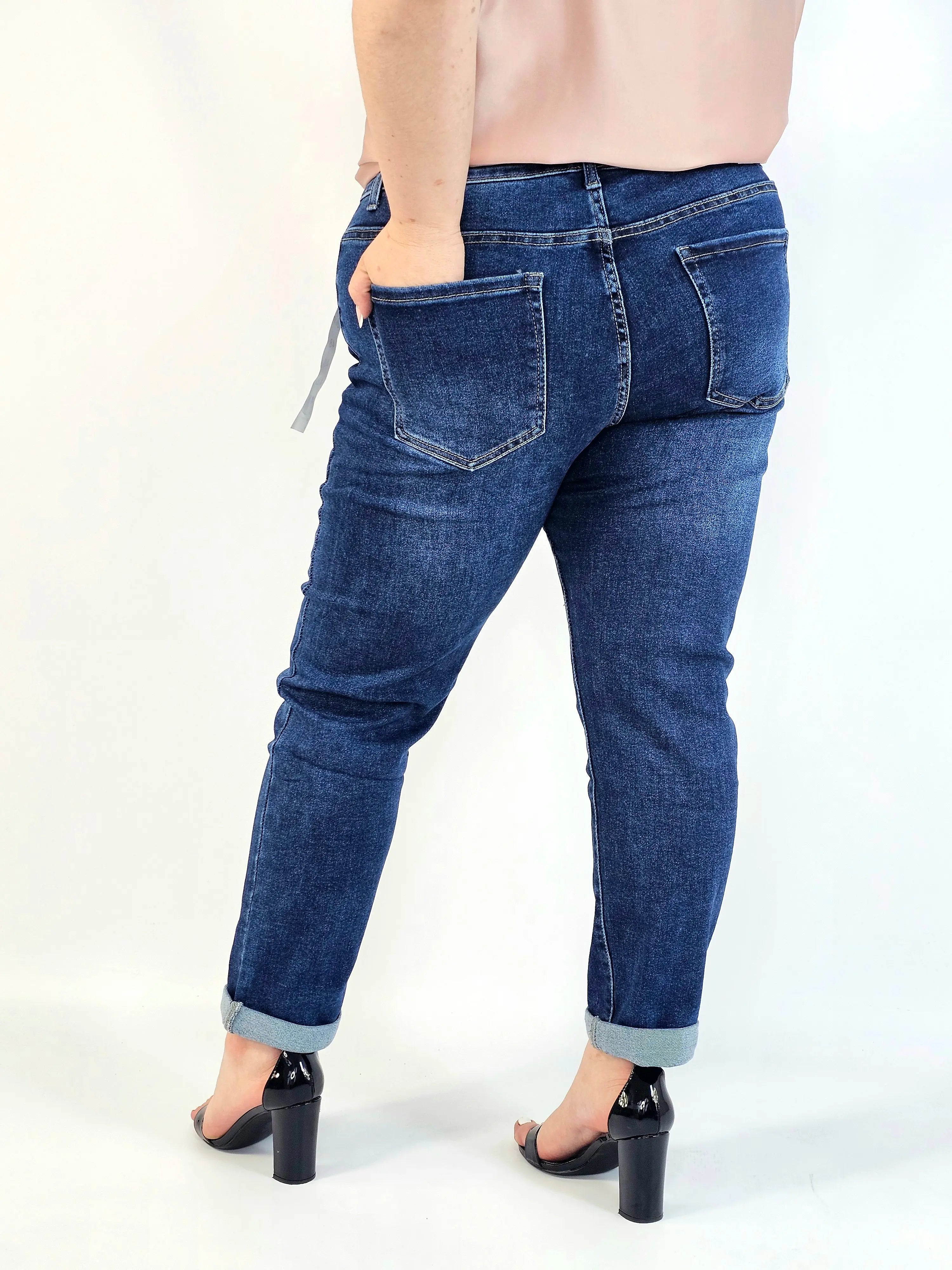 Jeansy plus size G'Smack  mom fit XXL z nadrukiem – granatowy denim Stylowa XL