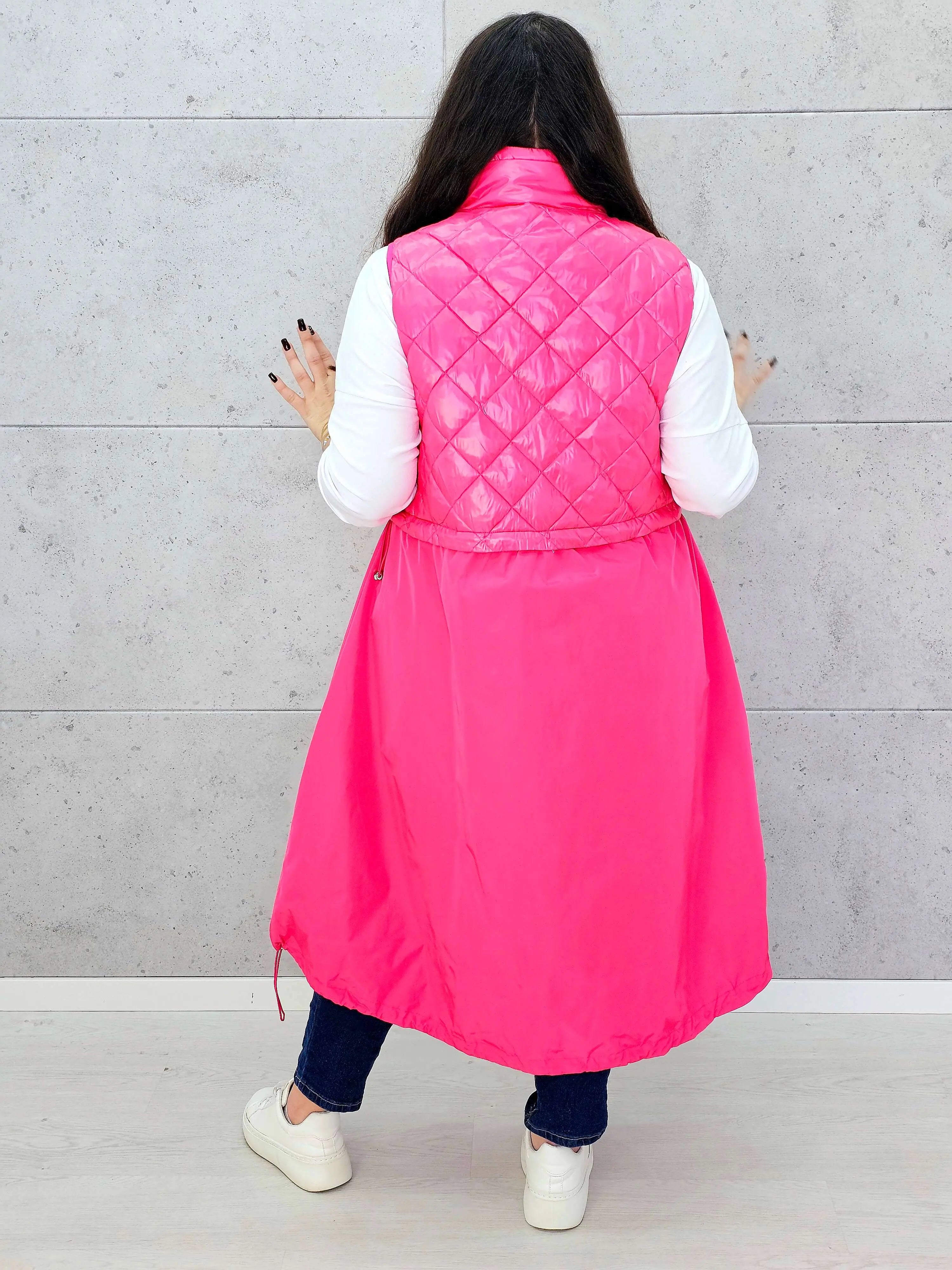 Kamizelka plus size długa z pikowaną górą – kolor i styl na chłodniejsze dni Stylowa XL