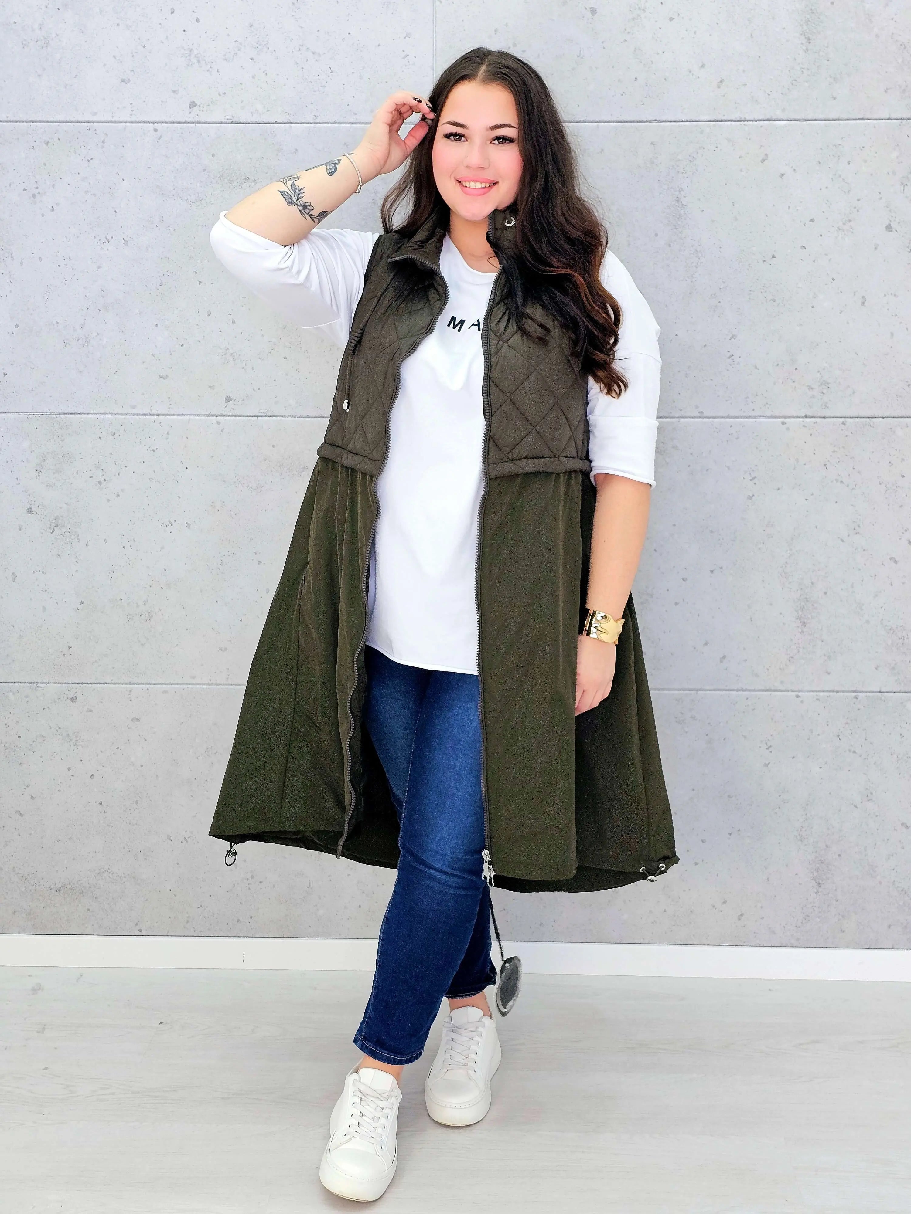 Kamizelka plus size długa z pikowaną górą – kolor i styl na chłodniejsze dni Stylowa XL