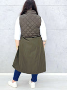 Kamizelka plus size długa z pikowaną górą – kolor i styl na chłodniejsze dni Stylowa XL