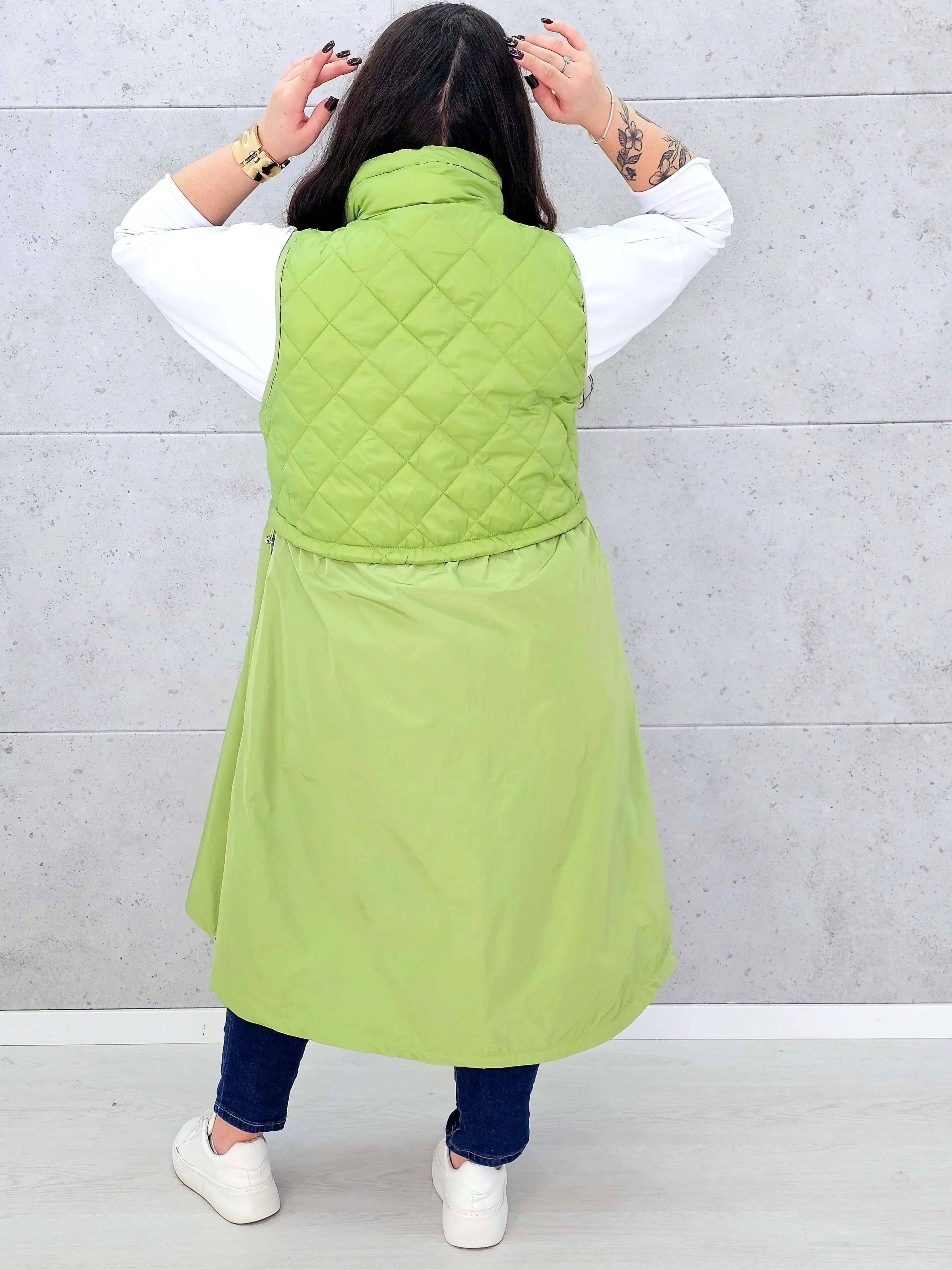 Kamizelka plus size długa z pikowaną górą – kolor i styl na chłodniejsze dni Stylowa XL