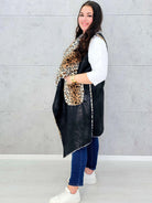 Kamizelka plus size z futerkiem w zwierzęcy wzór – modny akcent i ciepło w jednym Stylowa XL