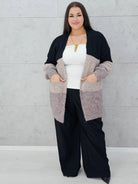 Kardigan plus size – modny, wygodny i stylowy element garderoby Stylowa XL