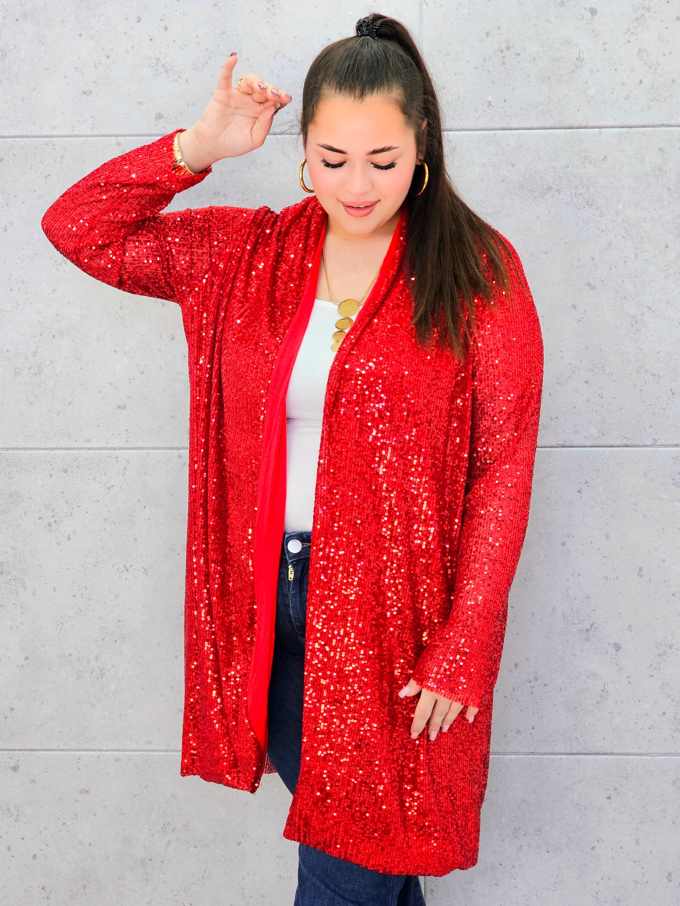 Kardigan plus size czerwony cekinowy – elegancki kardigan XXL z cekinami Stylowa XL