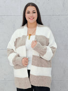 Kardigan w pasy plus size – modny, wygodny i stylowy wybór dla kobiet Stylowa XL