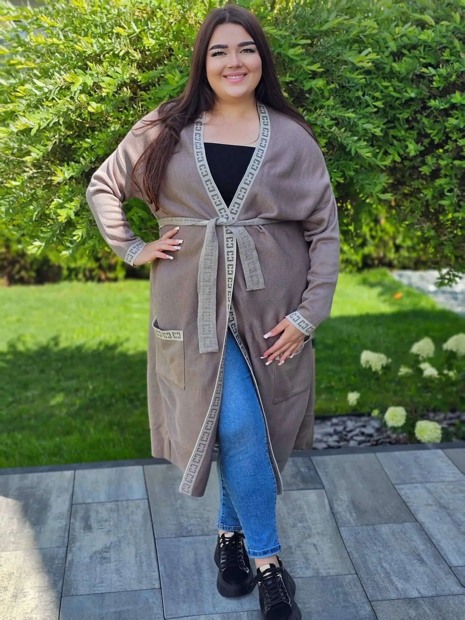 Kardigan z wstawką wzoru ,paseczek do przewiązania - jasny beż Stylowa XL