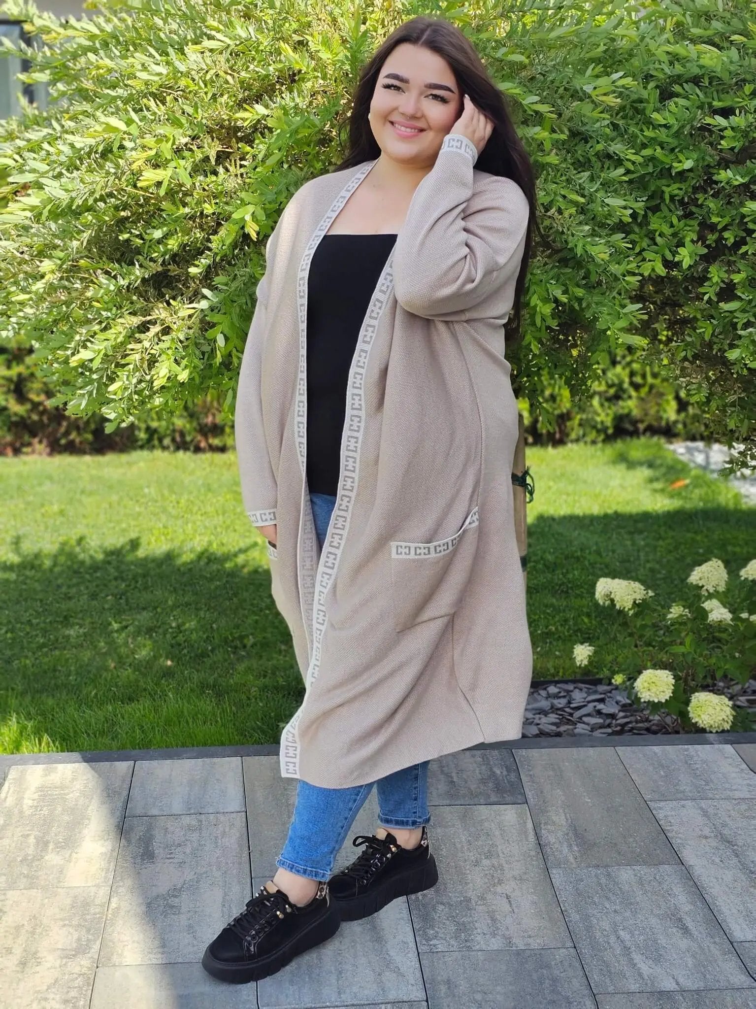 Kardigan z wstawką wzoru ,paseczek do przewiązania - jasny beż Stylowa XL