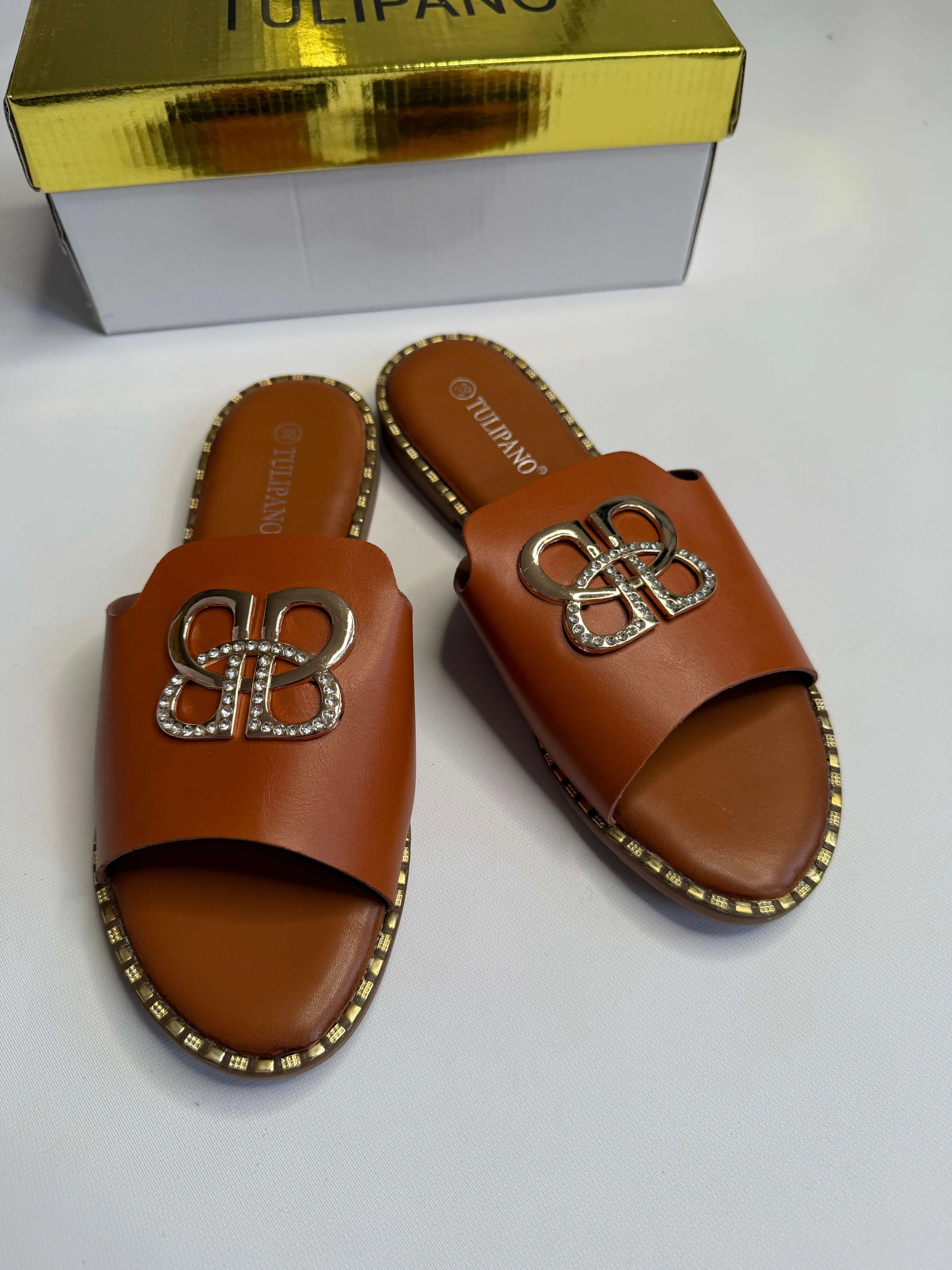 Klapki damskie Tulipano – eleganckie klapki z ozdobą Stylowa XL