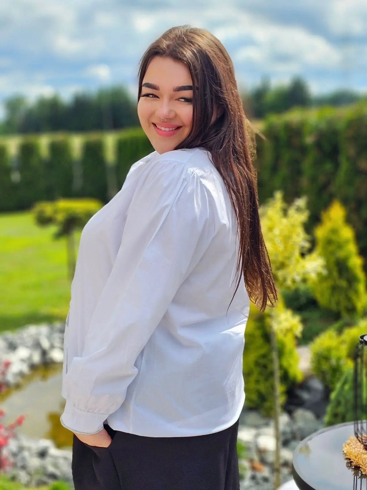 Klasyczna koszula z ozdobnym kołnierzykiem - dwa kolory Stylowa XL