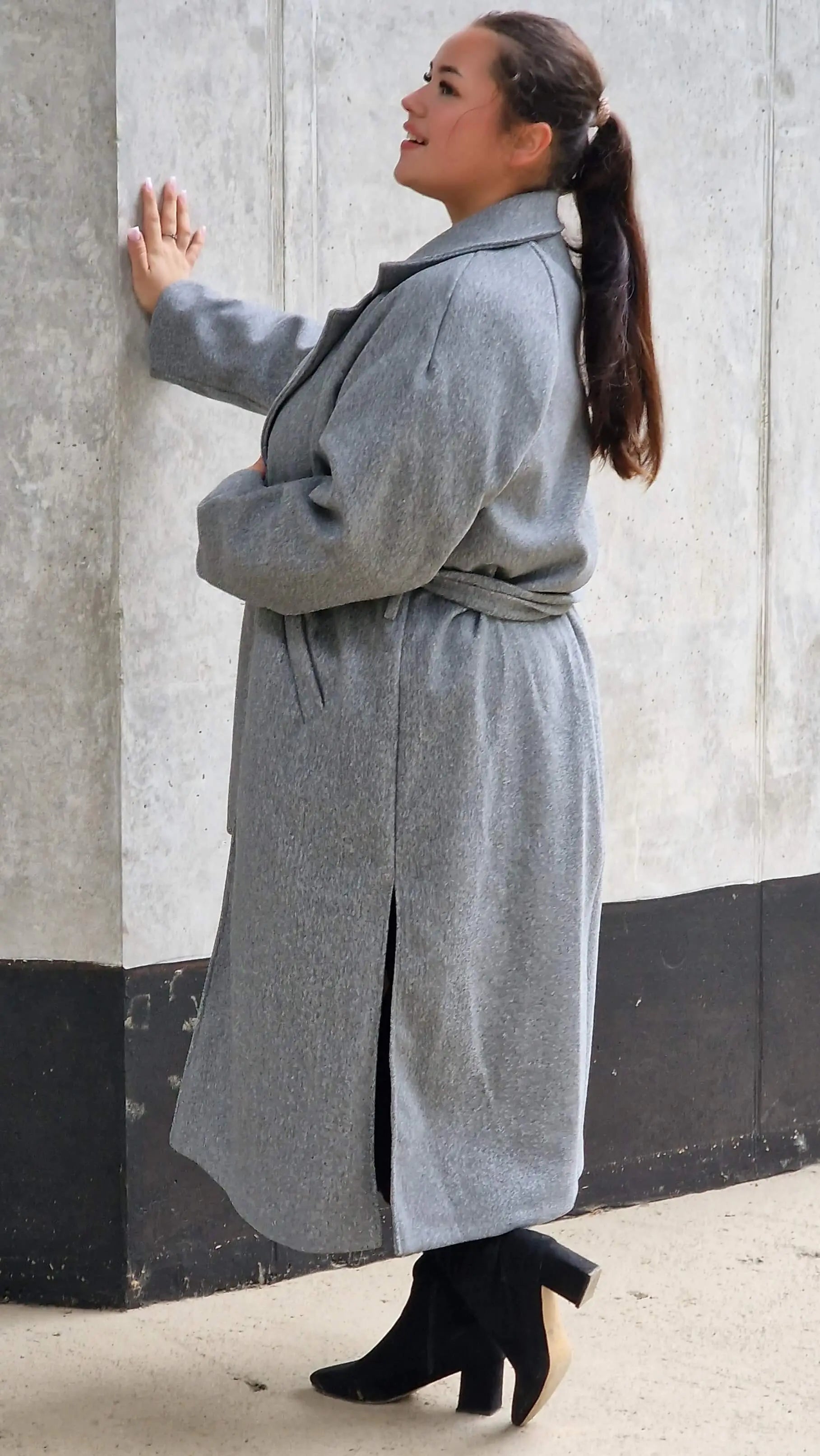 Klasyczny płaszcz damski – elegancja i styl w najlepszym wydaniu Plus Size Stylowa XL