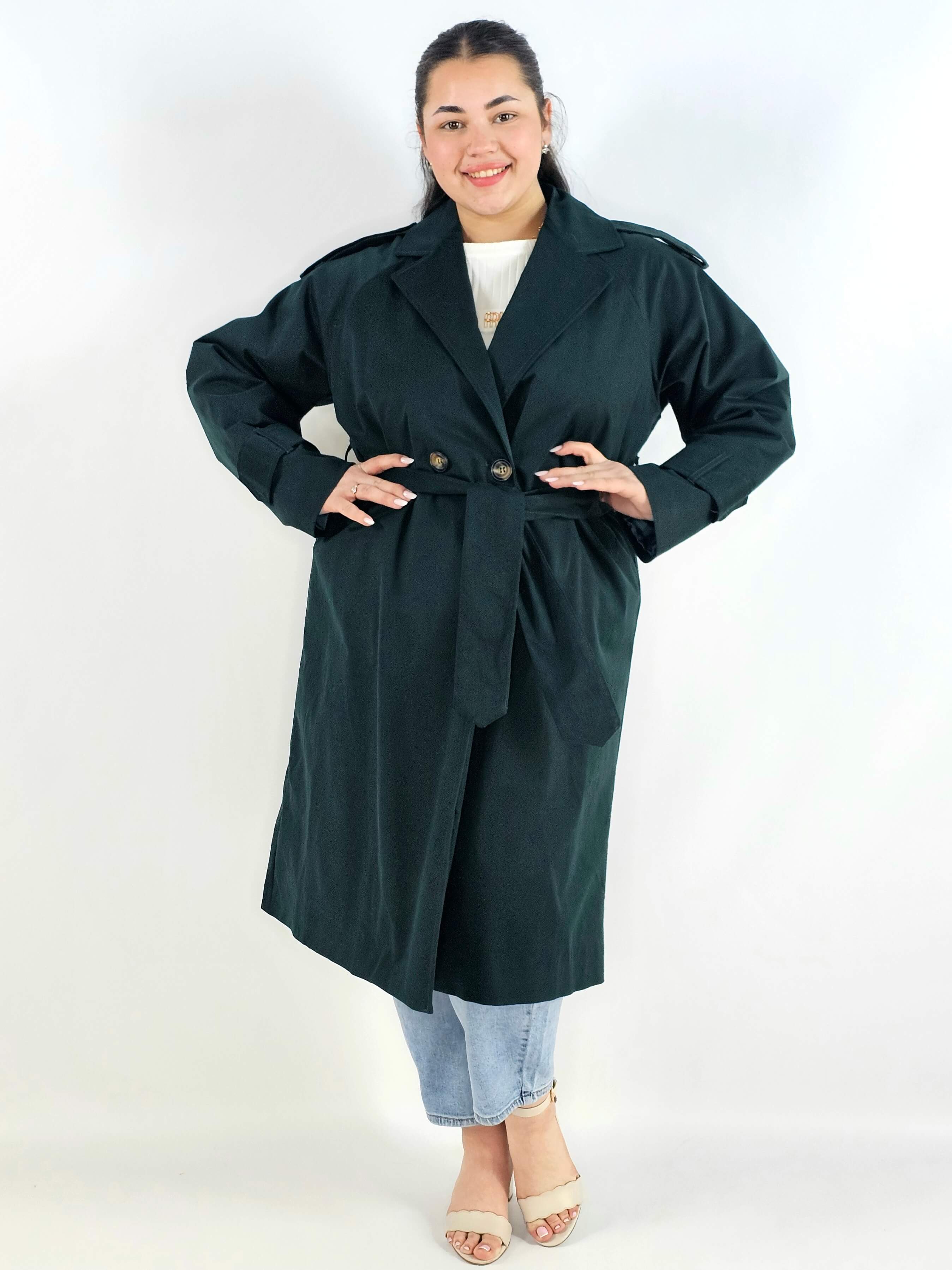 Klasyczny trencz – elegancki płaszcz dla każdej kobiety | Stylowa XL Stylowa XL