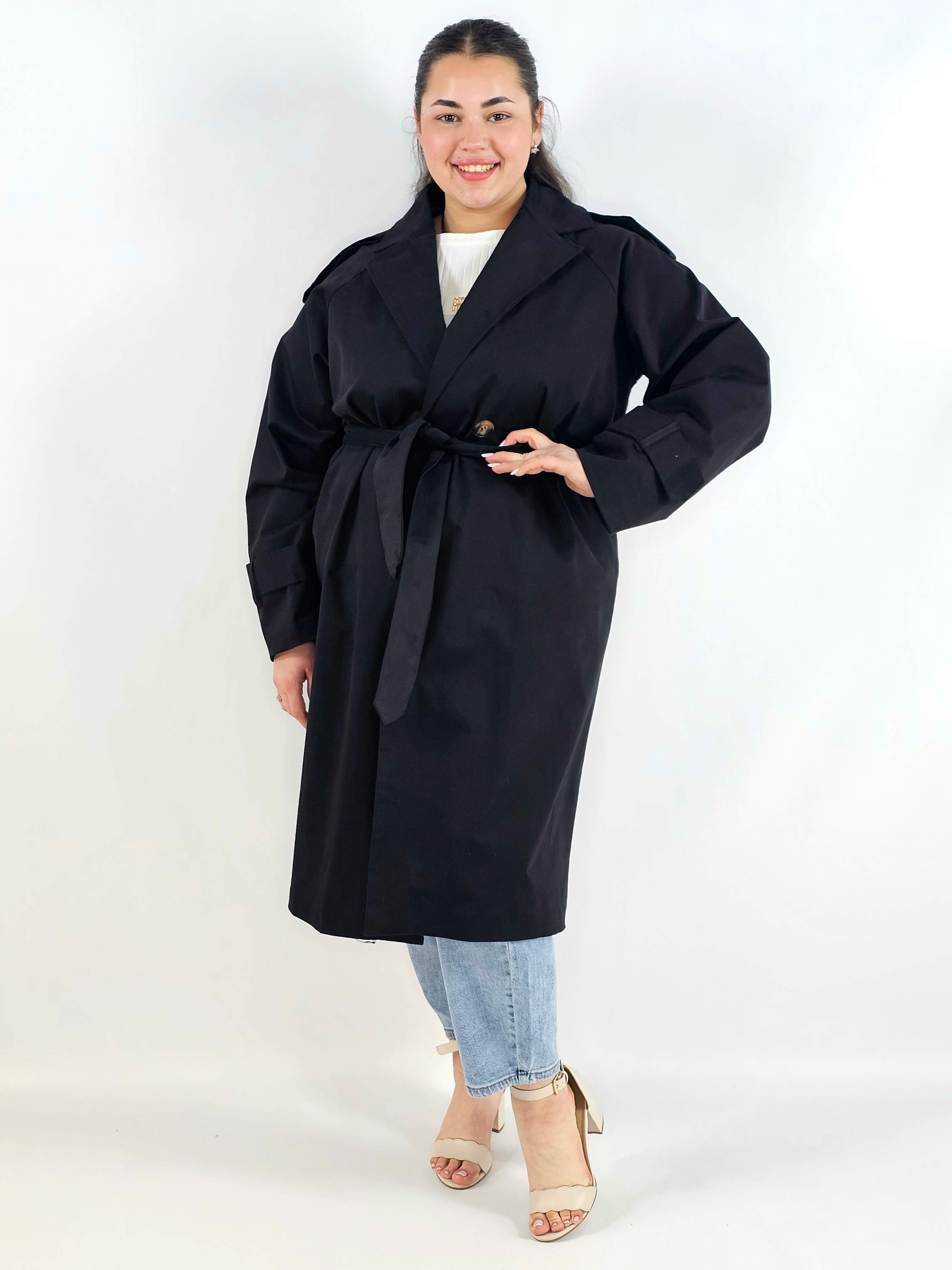 Klasyczny trencz – elegancki płaszcz dla każdej kobiety | Stylowa XL Stylowa XL