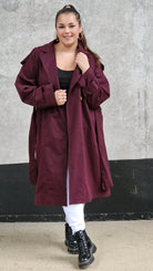 Klasyczny trencz – elegancki płaszcz dla każdej kobiety | Stylowa XL Stylowa XL