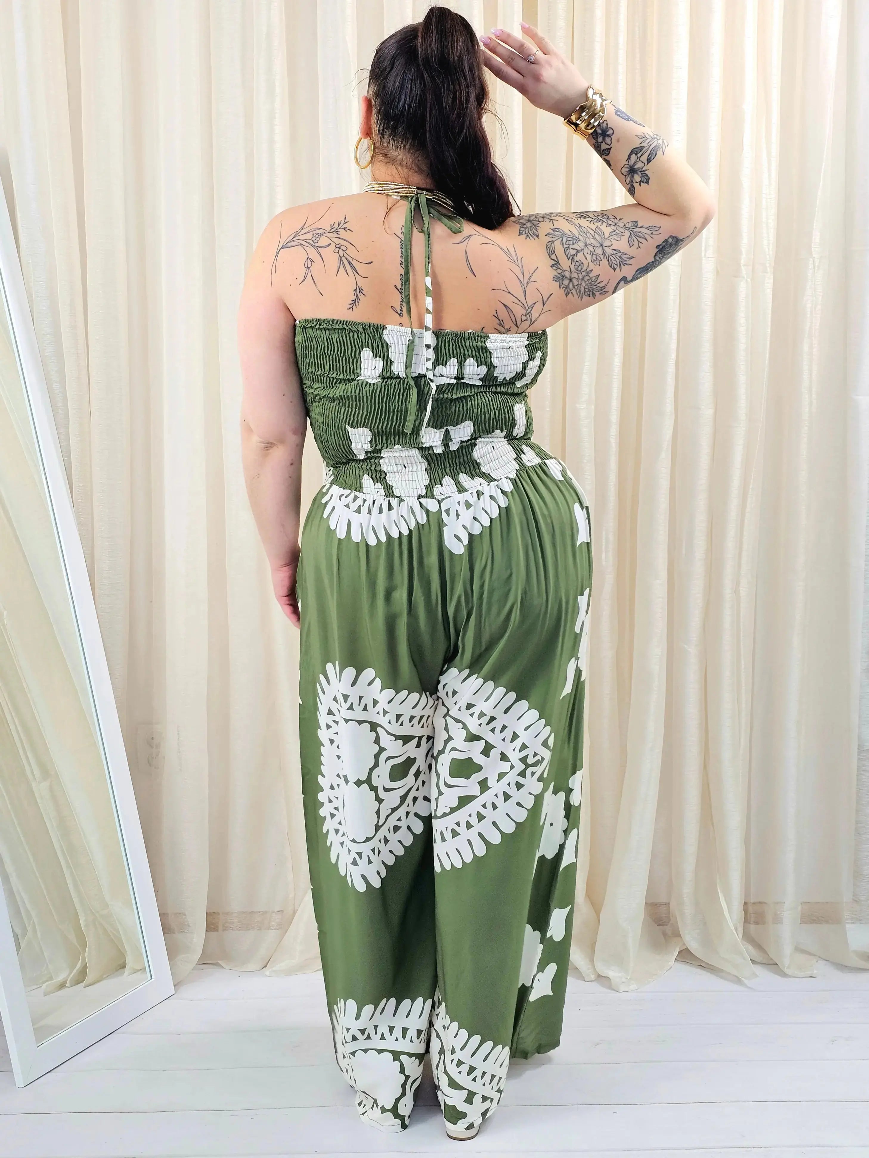 Kombinezon plus size bez ramiączek z efektownym wzorem Stylowa XL