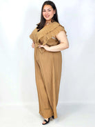 Kombinezon plus size VIP z plisowanymi nogawkami i efektownym dekoltem Stylowa XL