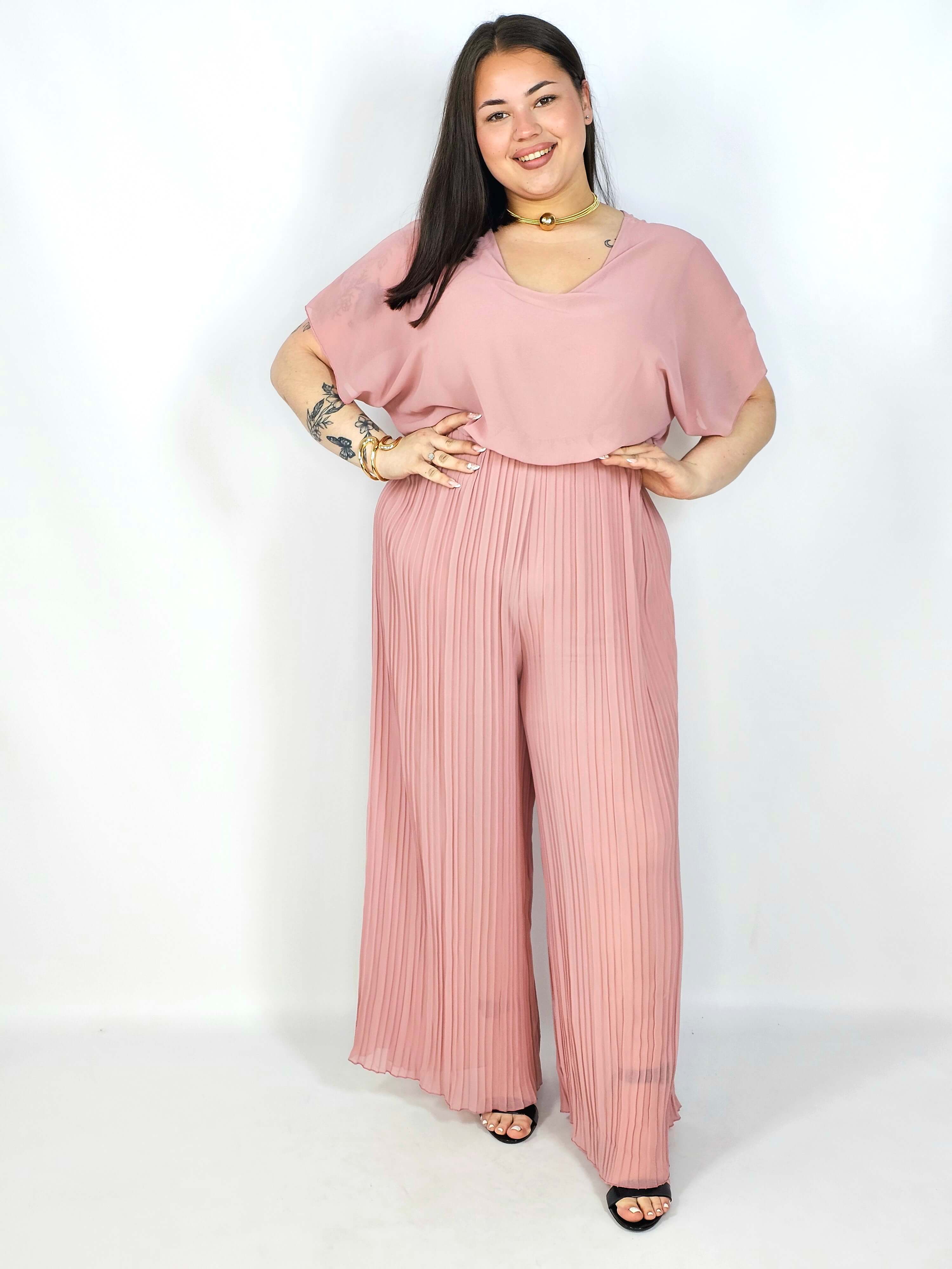 Kombinezon plus size – stylowa i wygodna propozycja dla sylwetki XXL Stylowa XL