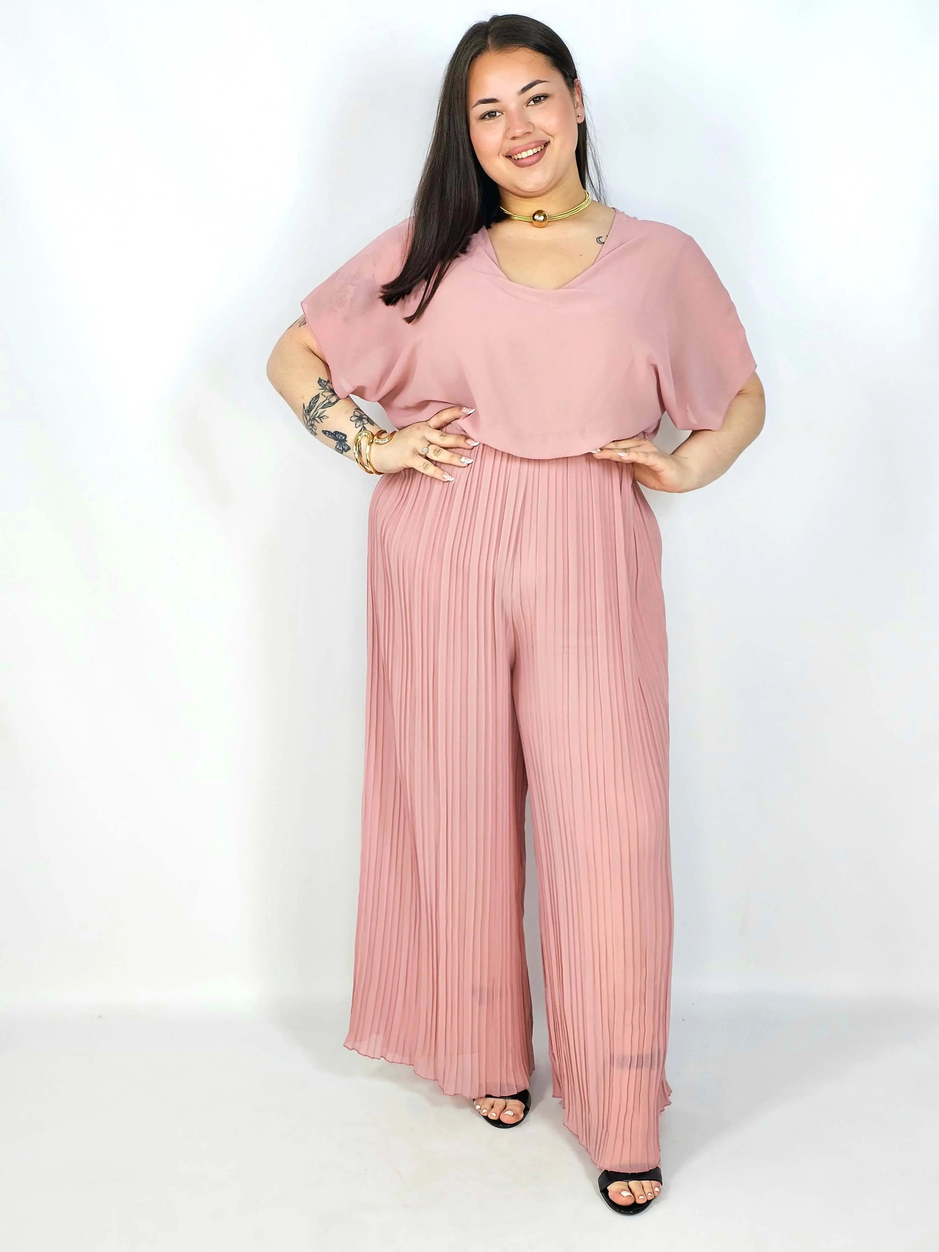 Kombinezon plus size – stylowa i wygodna propozycja dla sylwetki XXL Stylowa XL