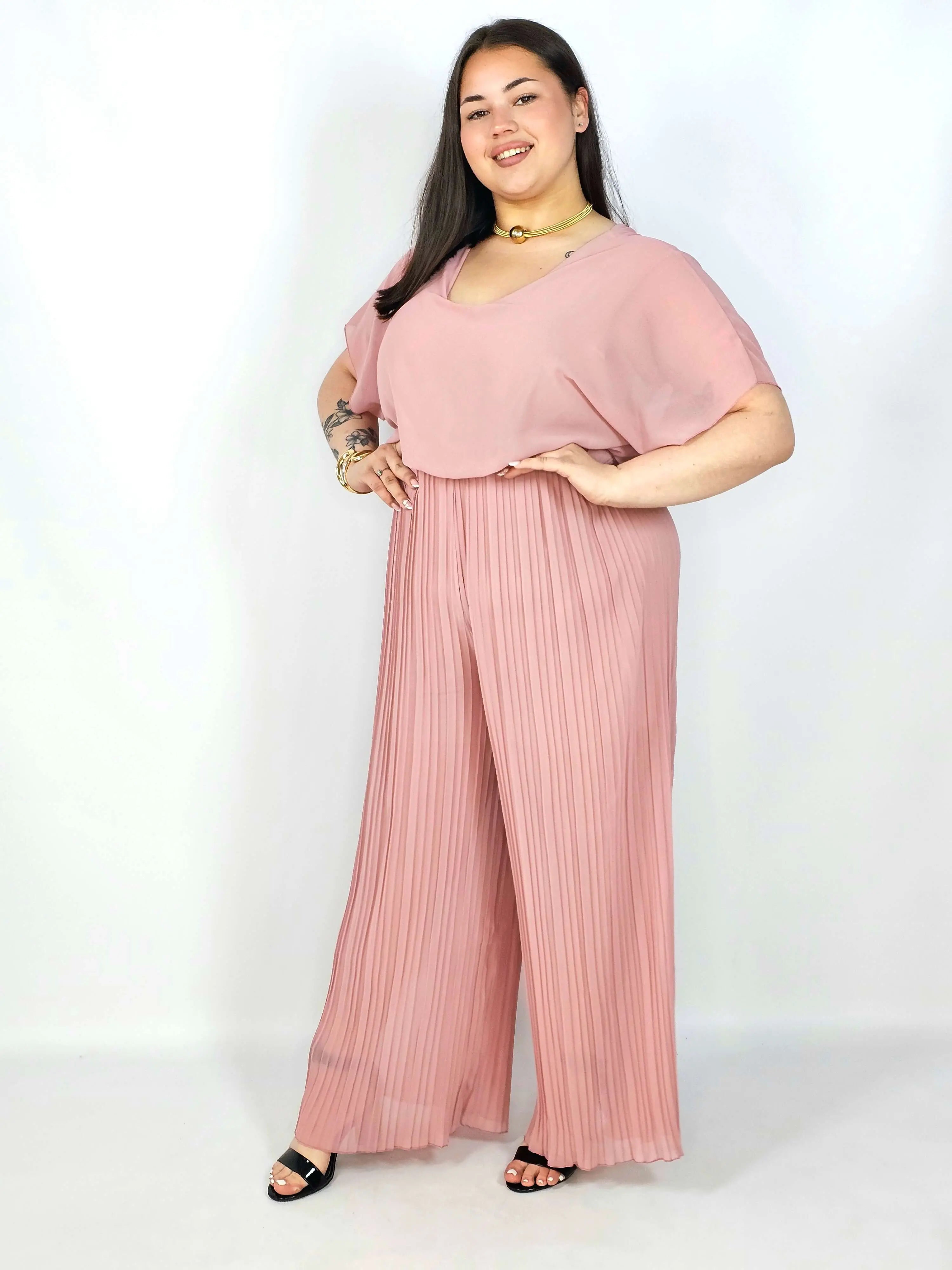 Kombinezon plus size – stylowa i wygodna propozycja dla sylwetki XXL Stylowa XL