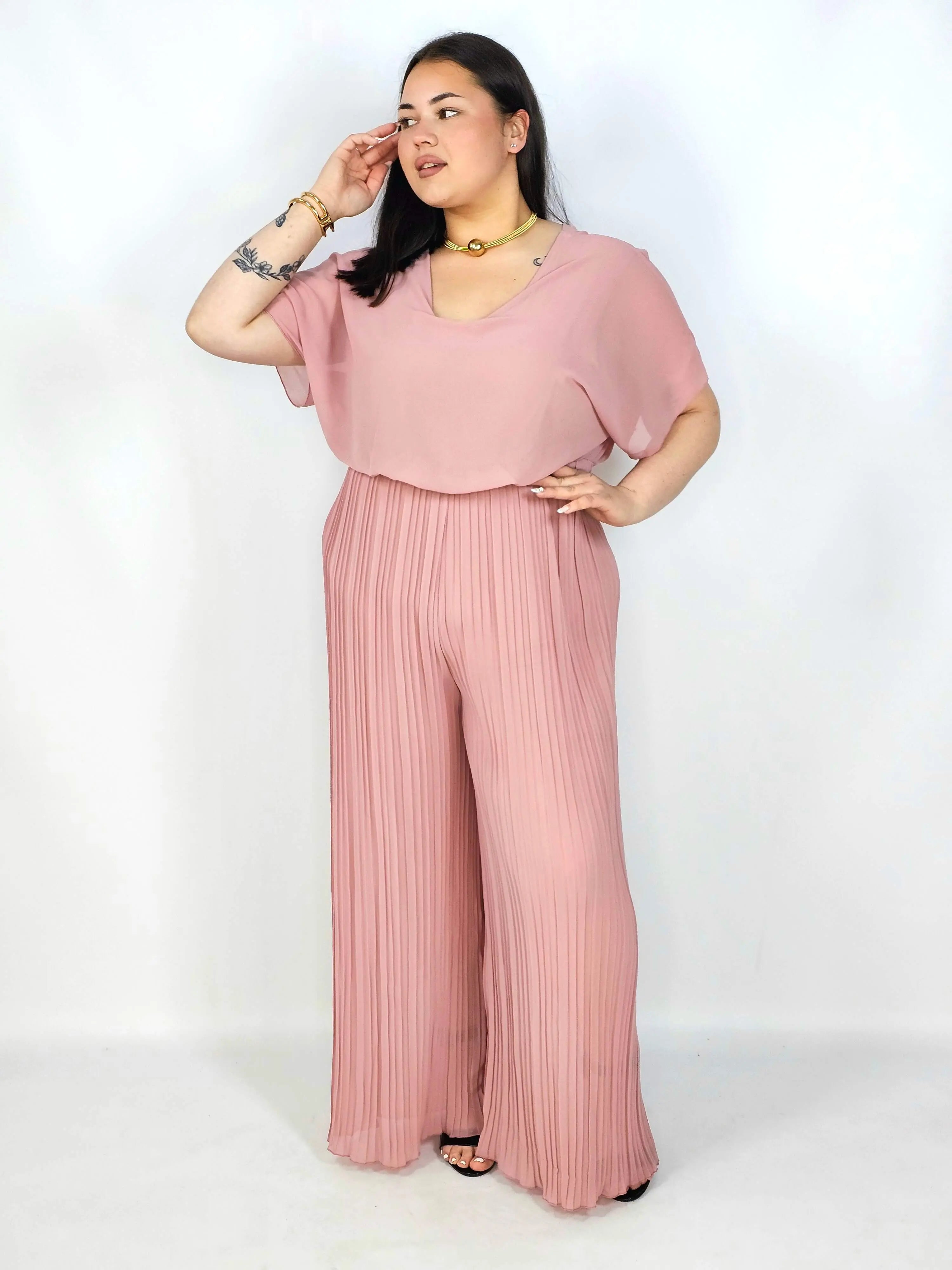 Kombinezon plus size – stylowa i wygodna propozycja dla sylwetki XXL Stylowa XL
