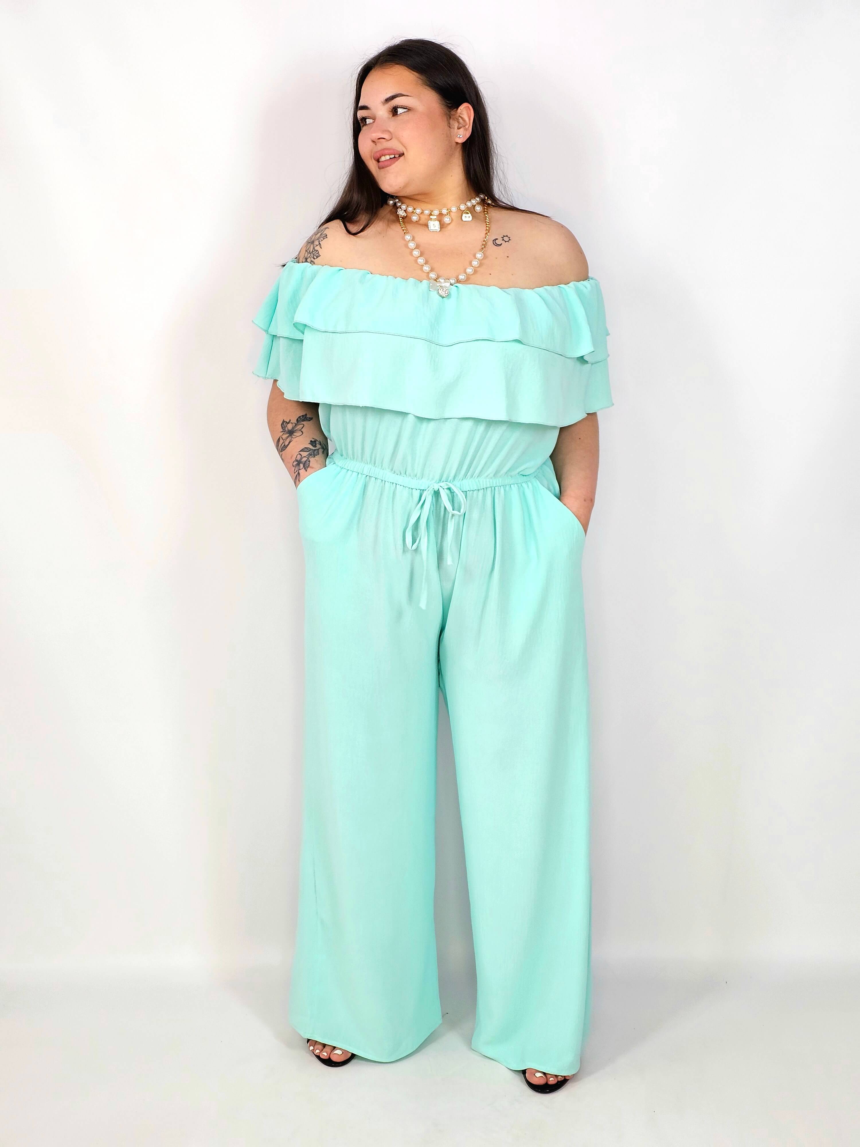 Kombinezon plus size –elegancki kombinezon z odkrytymi ramionami i szerokimi nogawkami Stylowa XL
