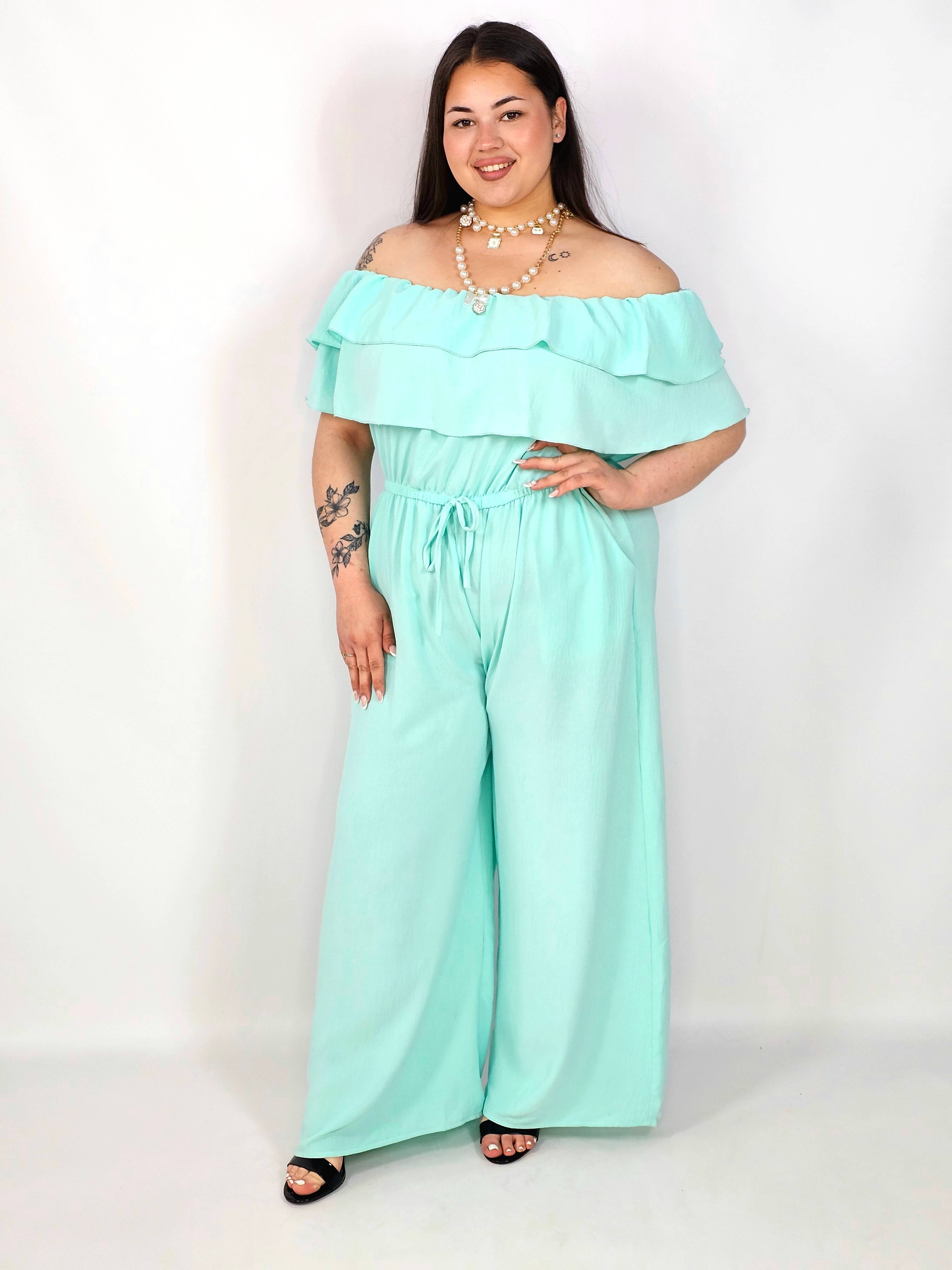 Kombinezon plus size –elegancki kombinezon z odkrytymi ramionami i szerokimi nogawkami Stylowa XL