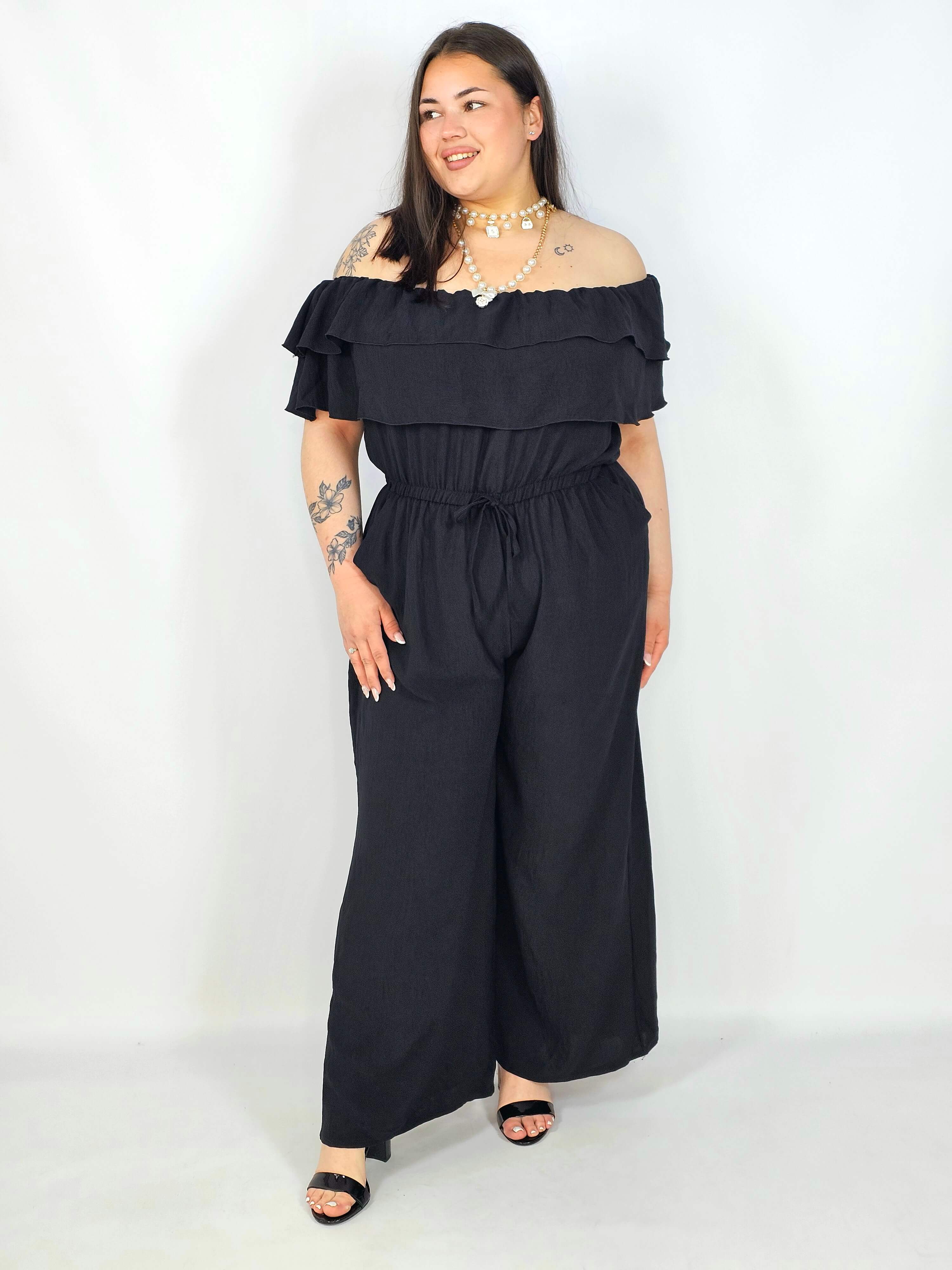 Kombinezon plus size –elegancki kombinezon z odkrytymi ramionami i szerokimi nogawkami Stylowa XL