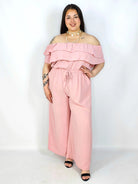 Kombinezon plus size –elegancki kombinezon z odkrytymi ramionami i szerokimi nogawkami Stylowa XL