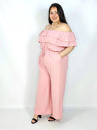 Kombinezon plus size –elegancki kombinezon z odkrytymi ramionami i szerokimi nogawkami Stylowa XL