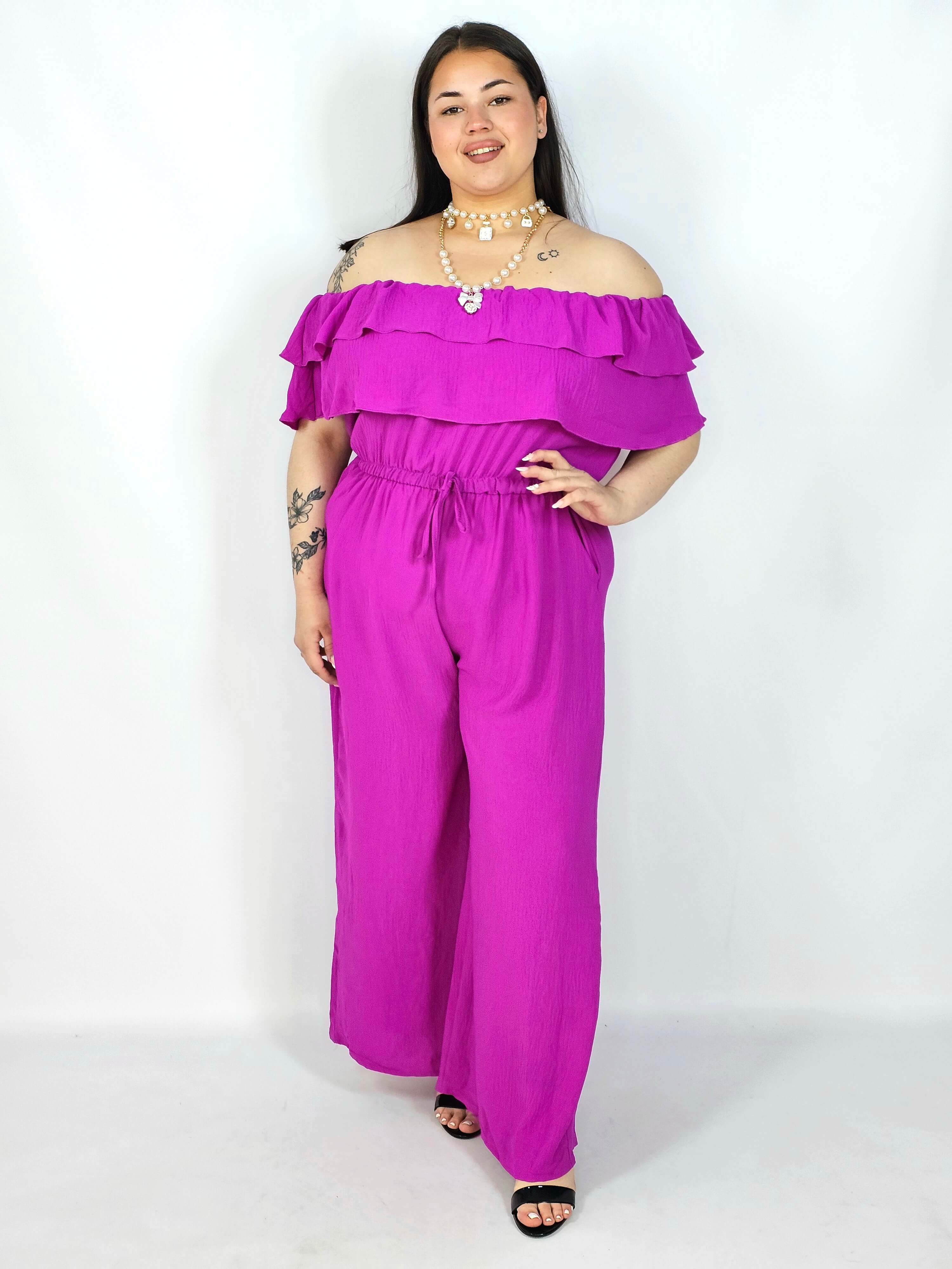Kombinezon plus size –elegancki kombinezon z odkrytymi ramionami i szerokimi nogawkami Stylowa XL
