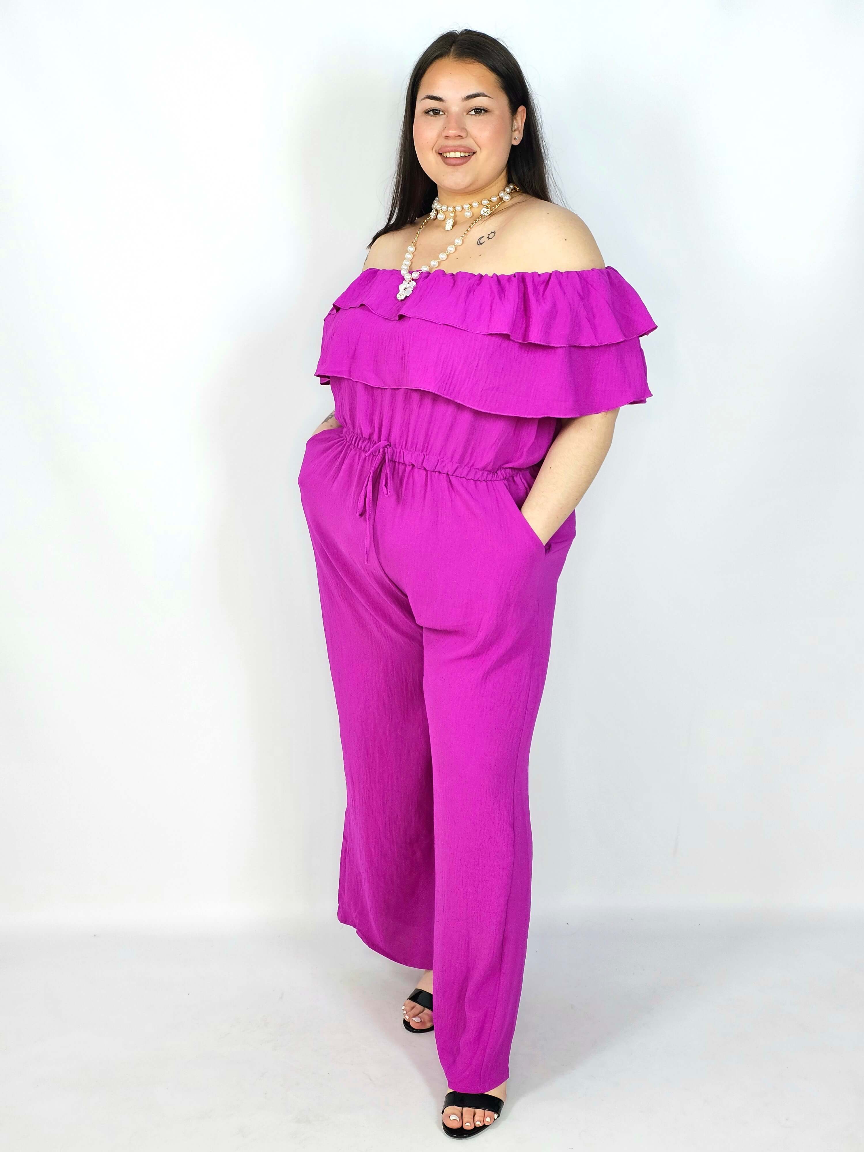 Kombinezon plus size –elegancki kombinezon z odkrytymi ramionami i szerokimi nogawkami Stylowa XL