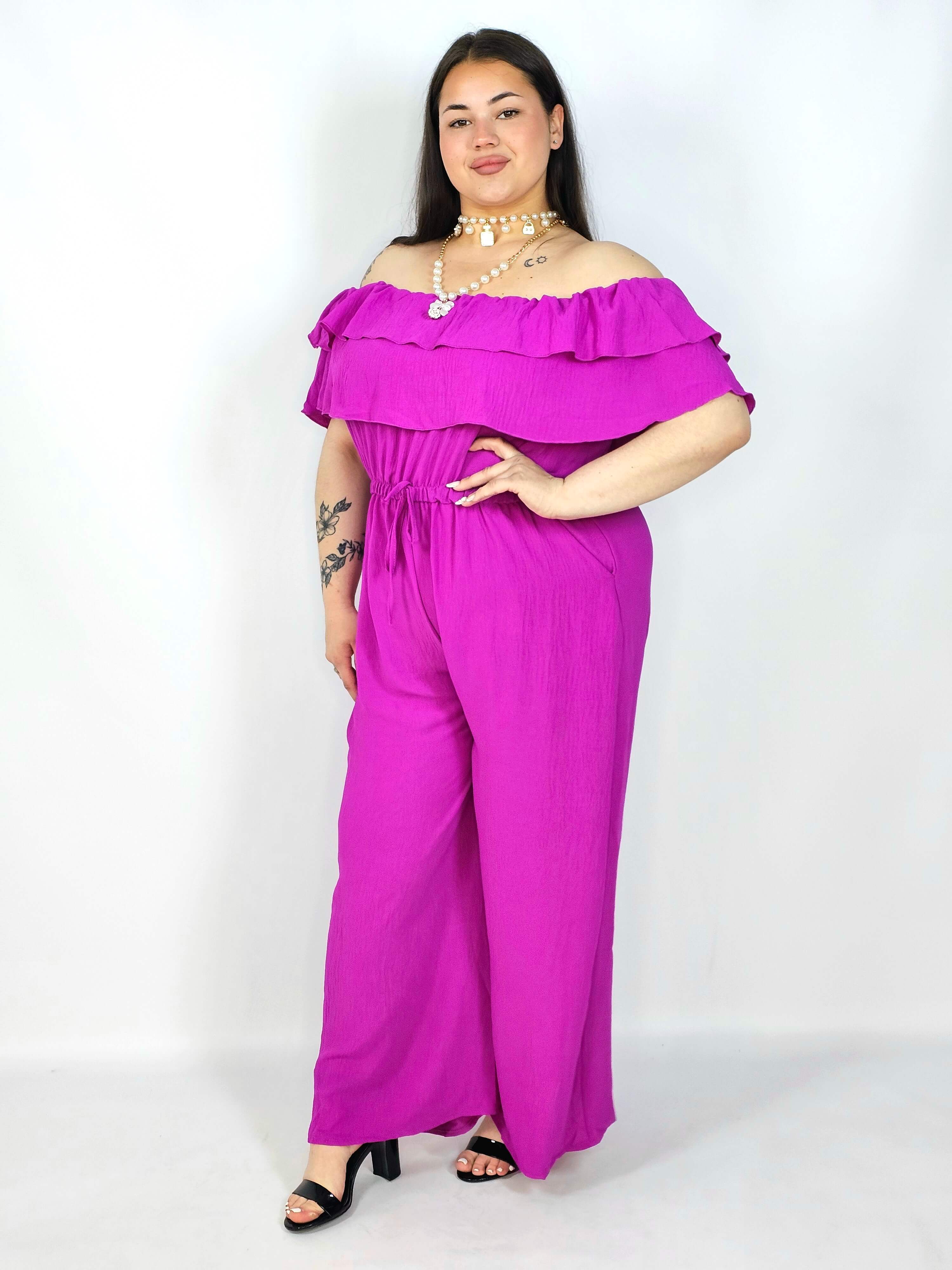 Kombinezon plus size –elegancki kombinezon z odkrytymi ramionami i szerokimi nogawkami Stylowa XL